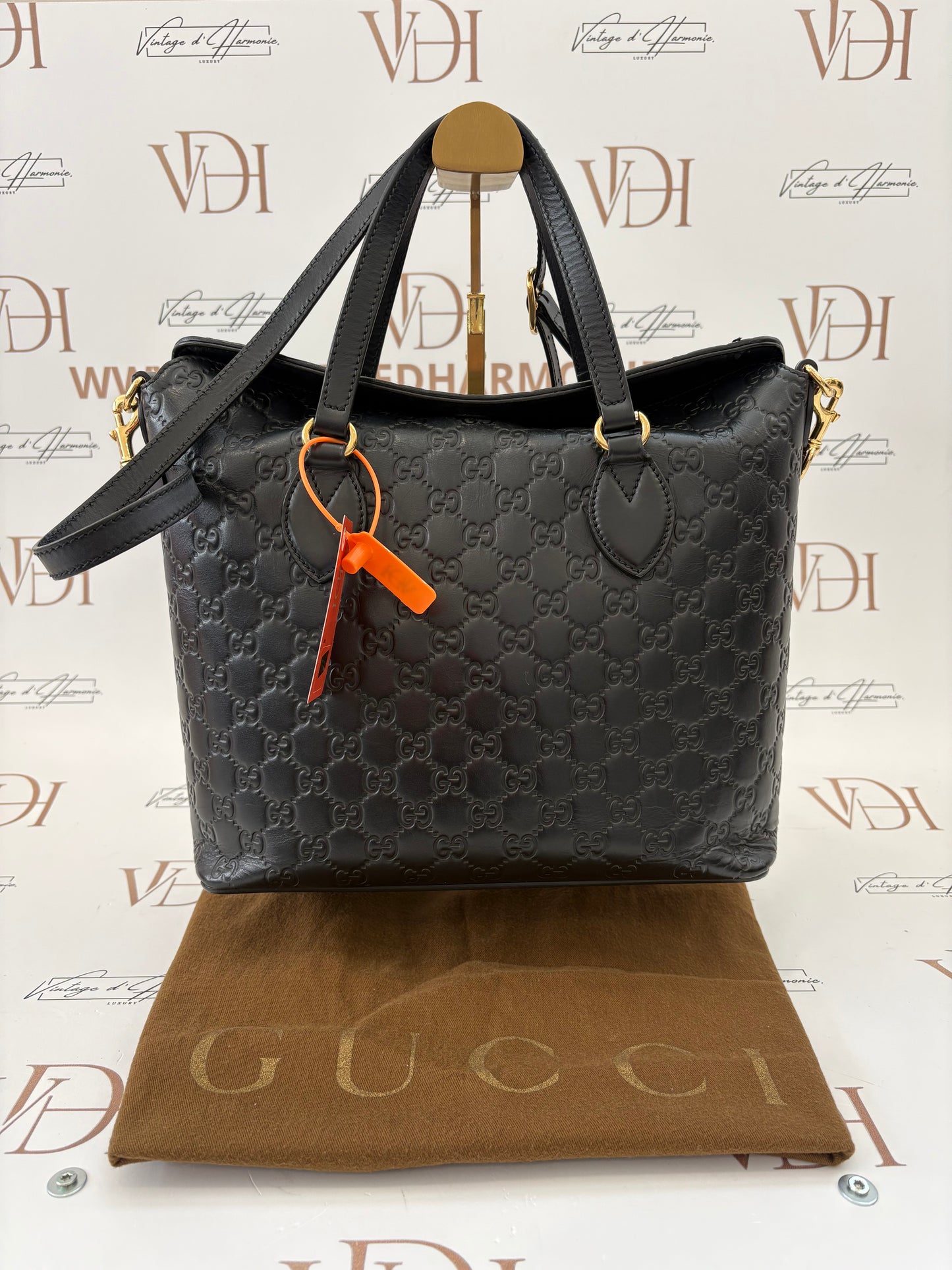 384279 - Gucci
