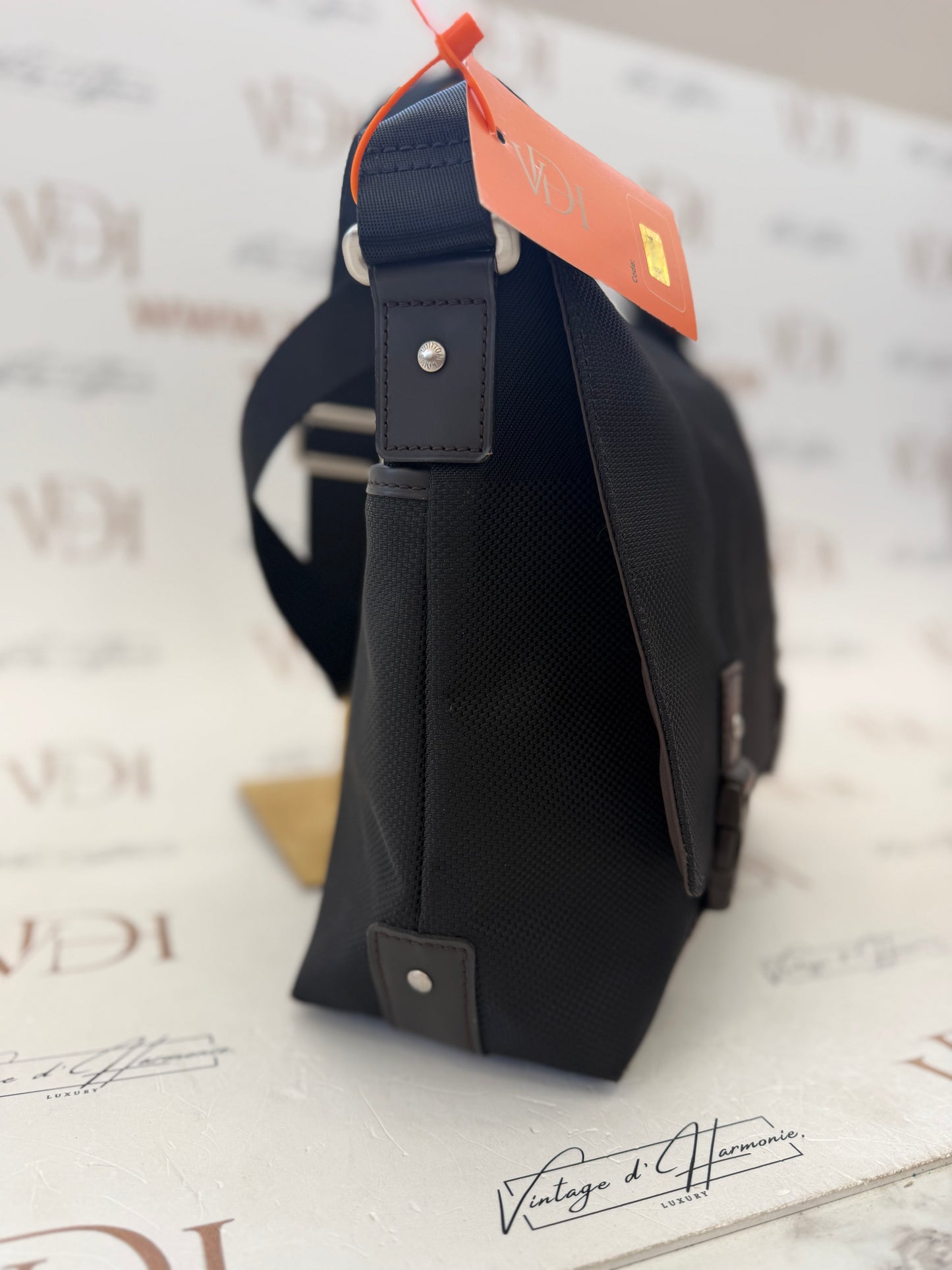 019004 - Louis Vuitton geant roux