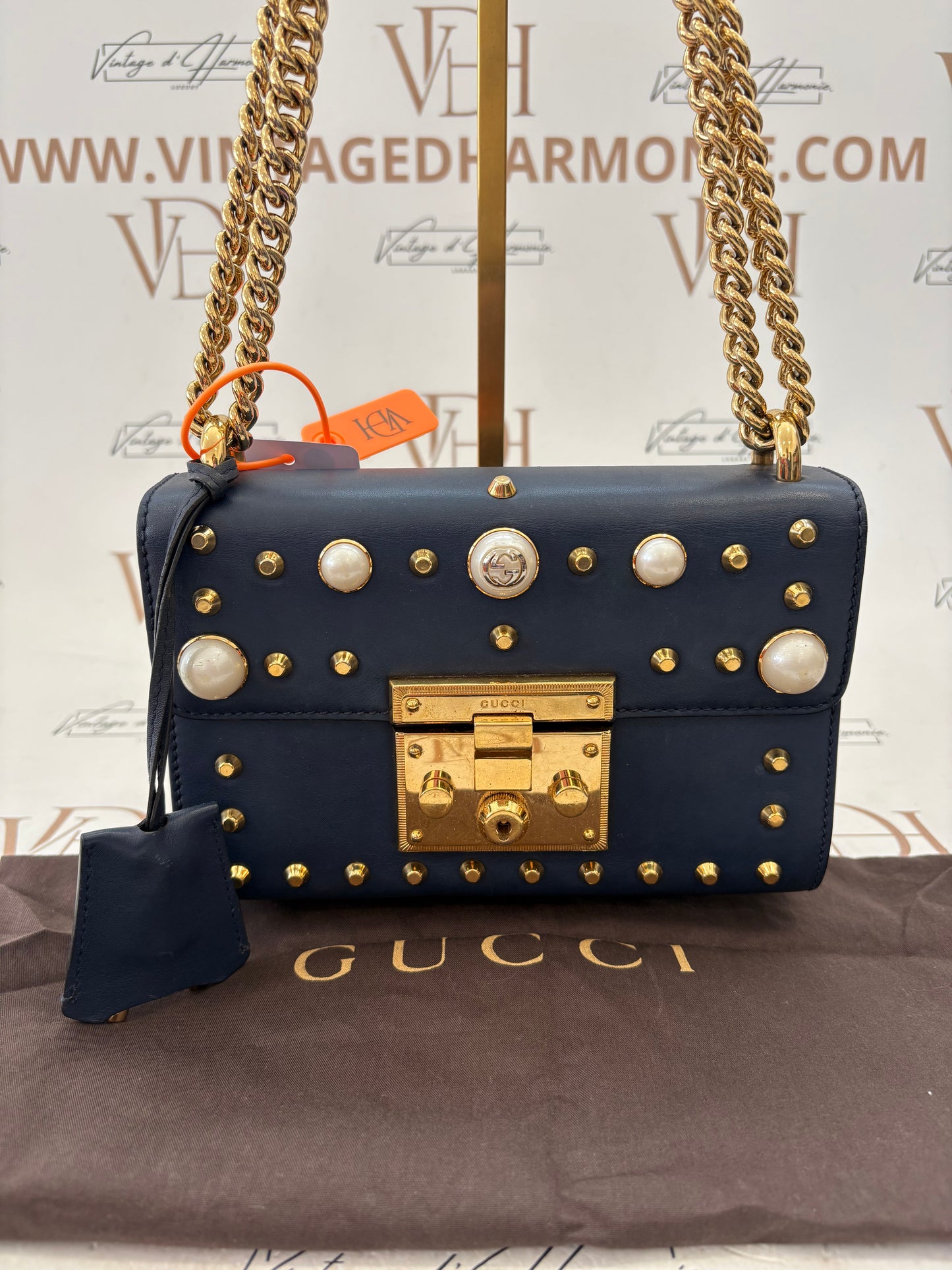 384062 - Gucci Padlock