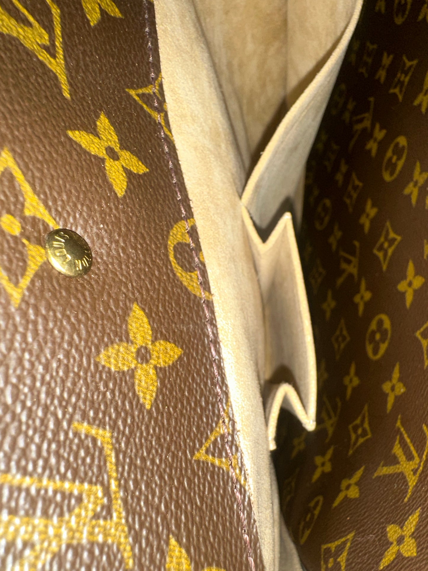 Louis Vuitton Rivoli