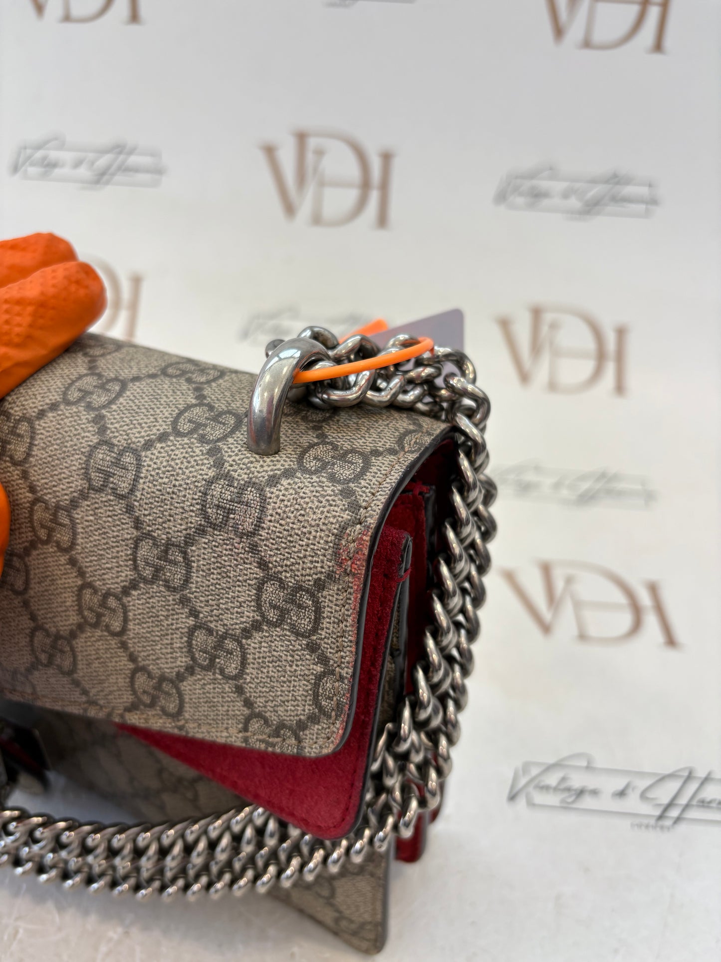 201172 - Gucci Dionysus
