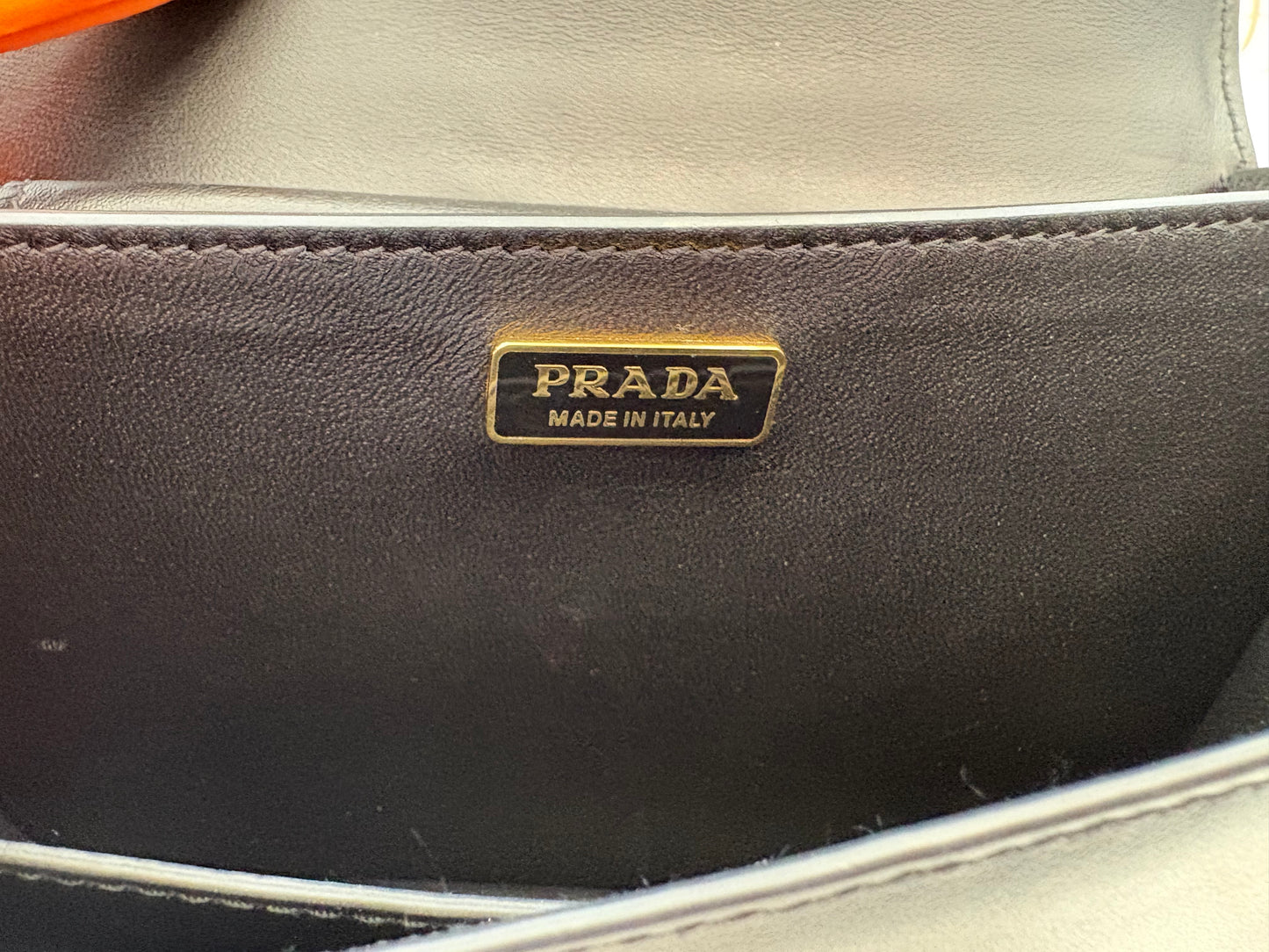 383334 - Prada Cahier
