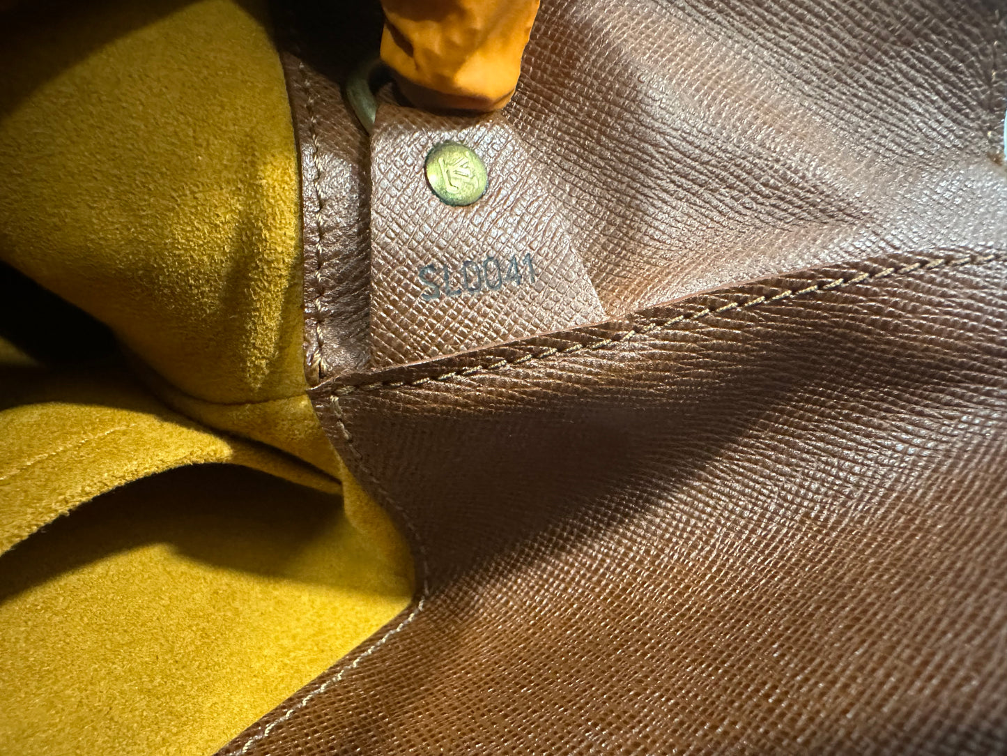 017796 - Louis Vuitton Musette