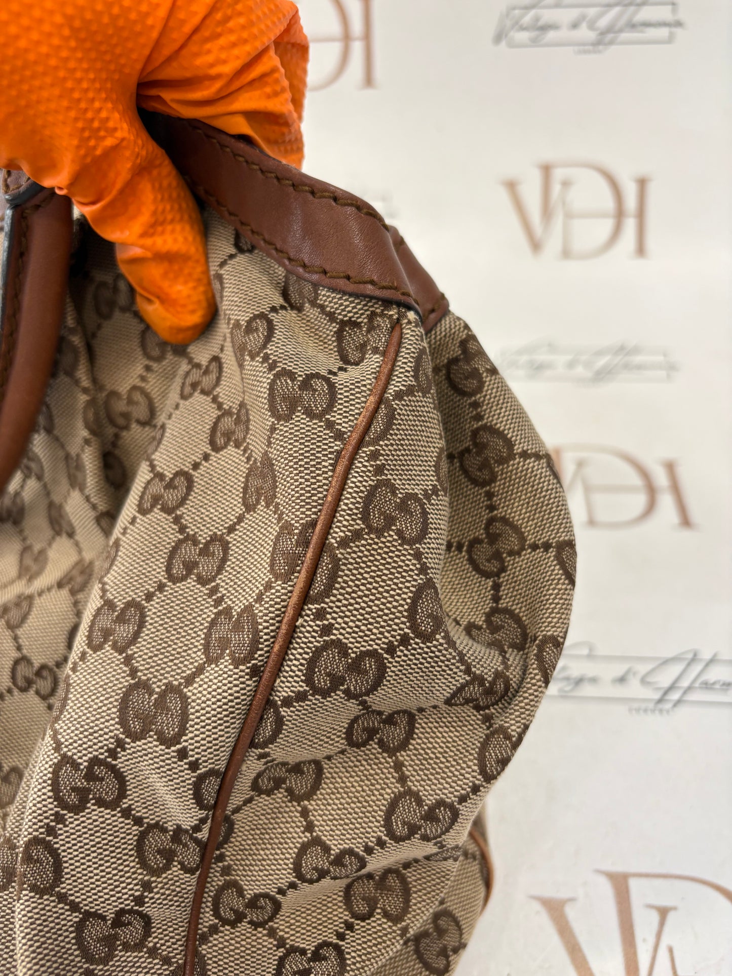 201640 - Gucci Sukey