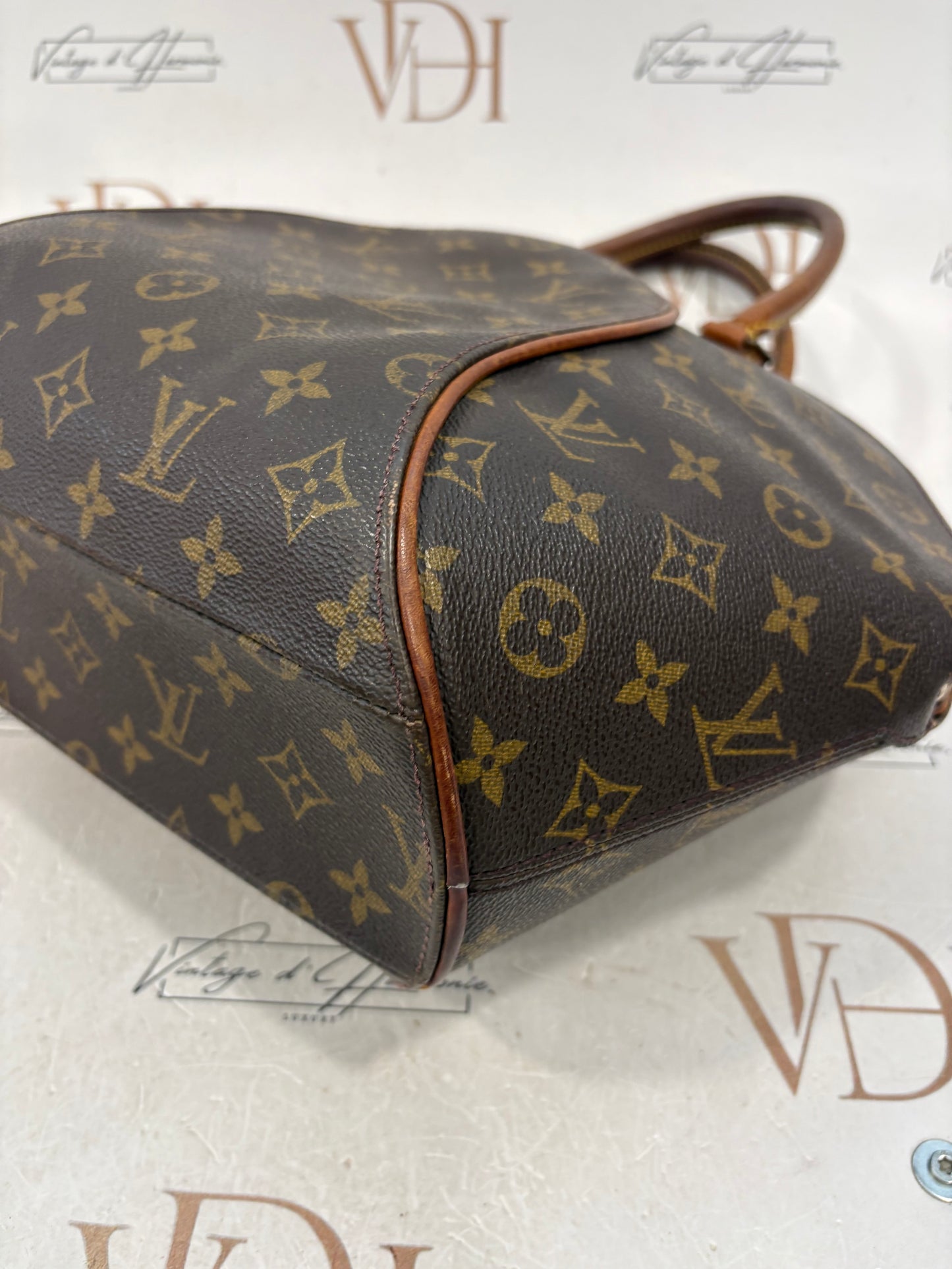 018296 - Louis Vuitton Ellipse MM