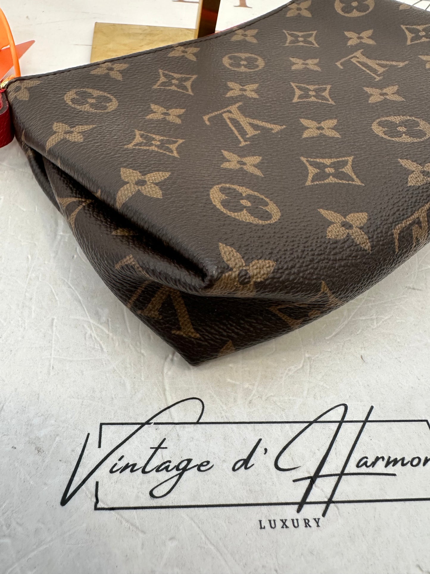 382894 - Louis Vuitton Pallas