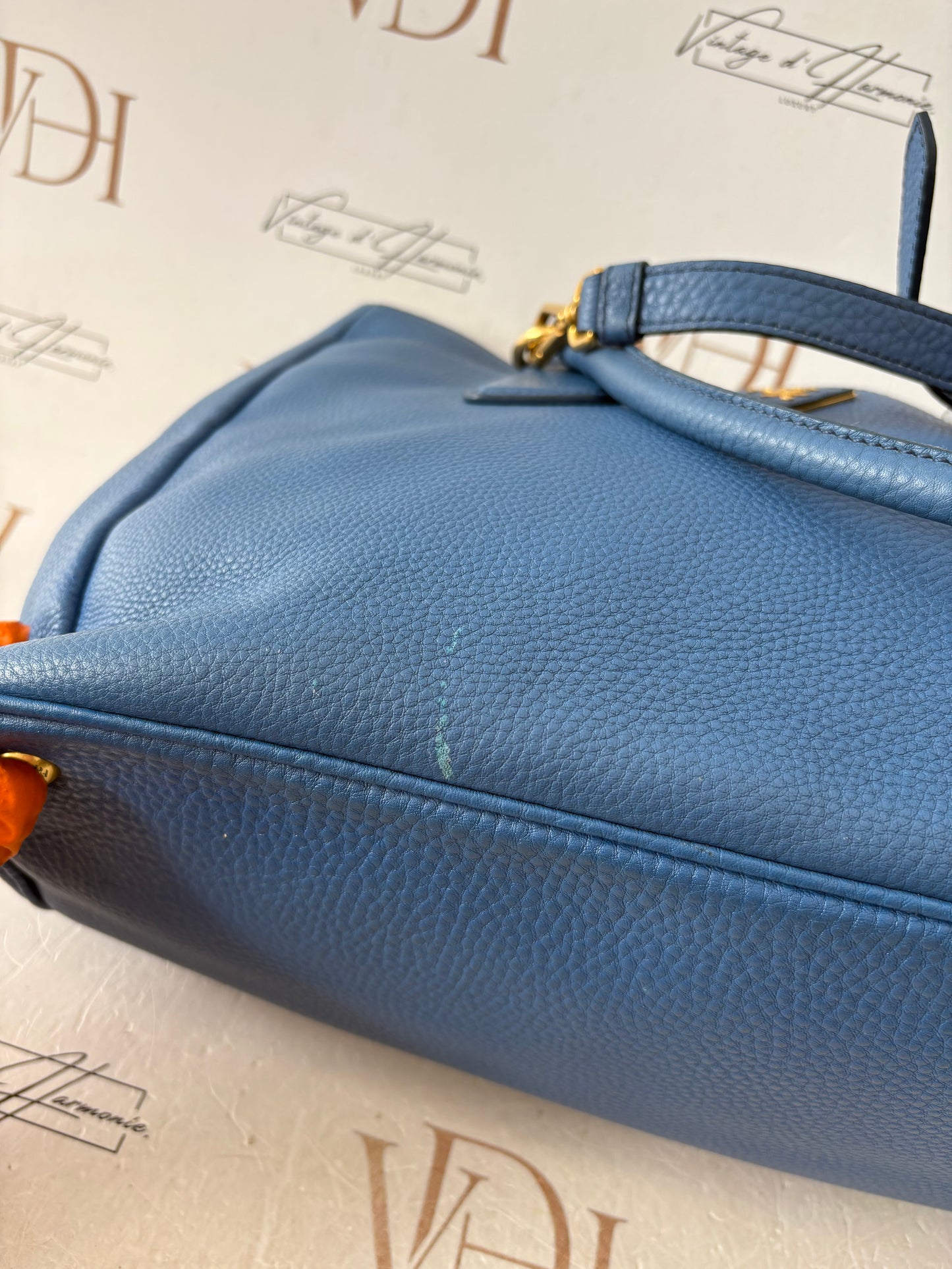 018353 - Prada Blue
