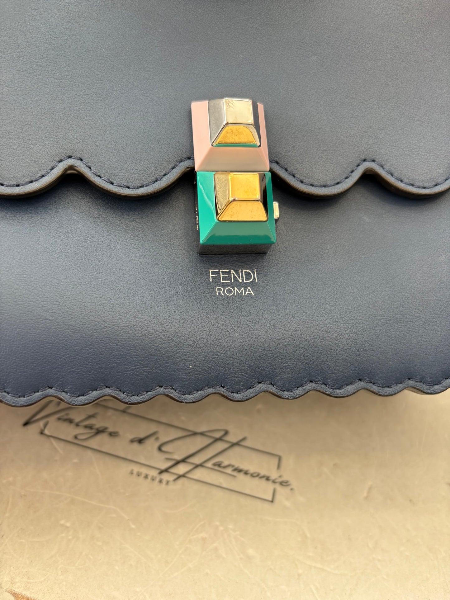 383700 - Fendi Kan