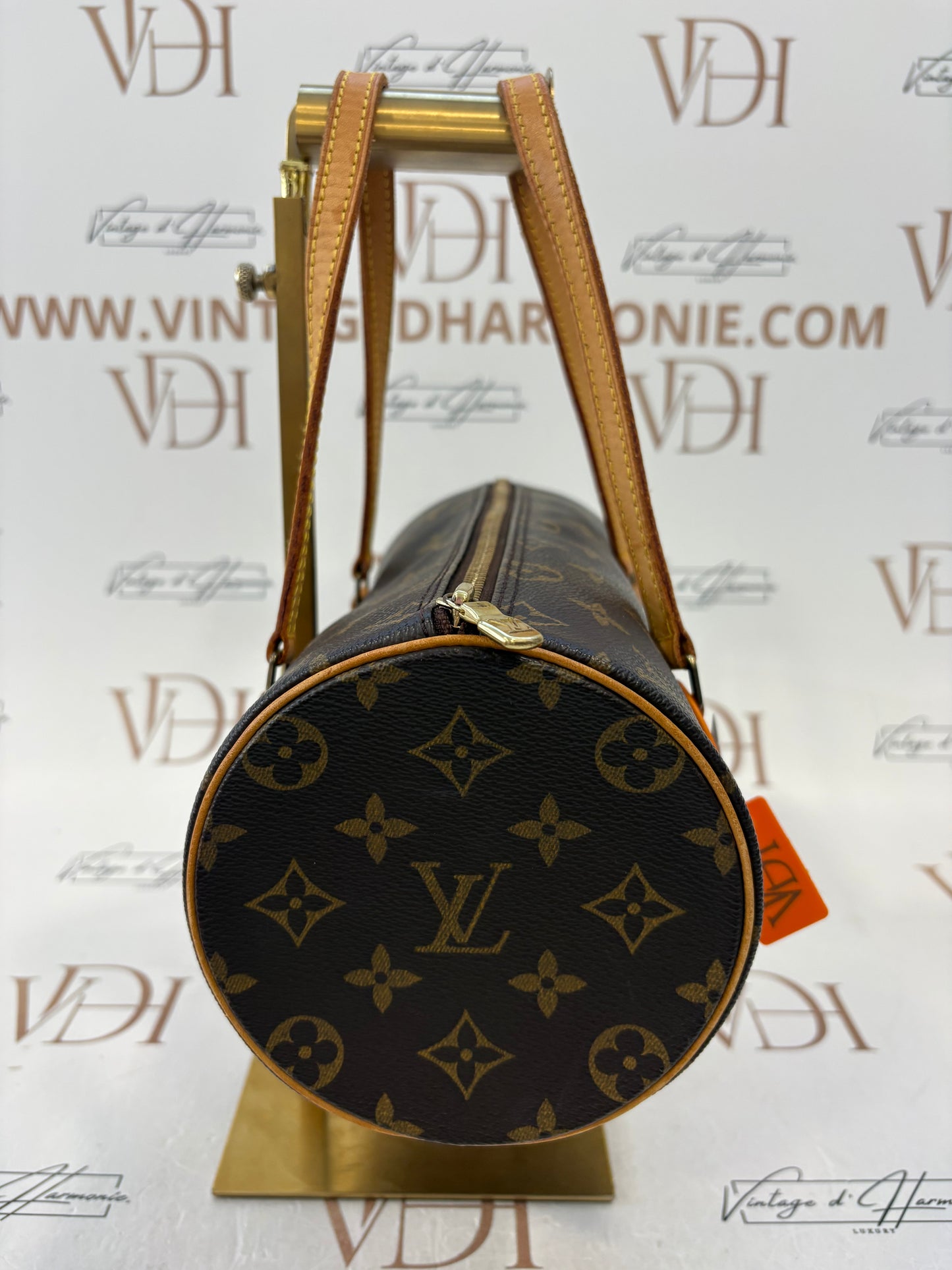 016915 - Louis Vuitton Papillon 26