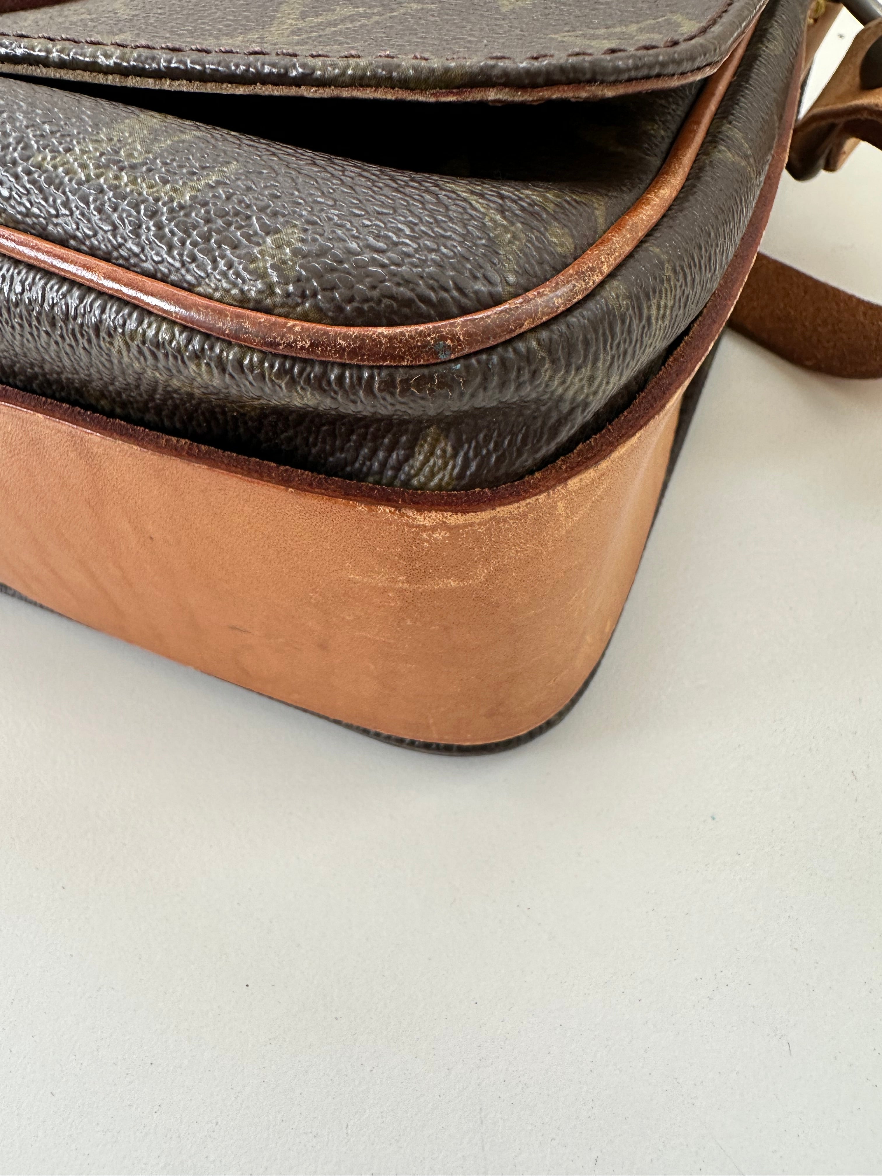 Louis Vuitton Cartouchiere GM