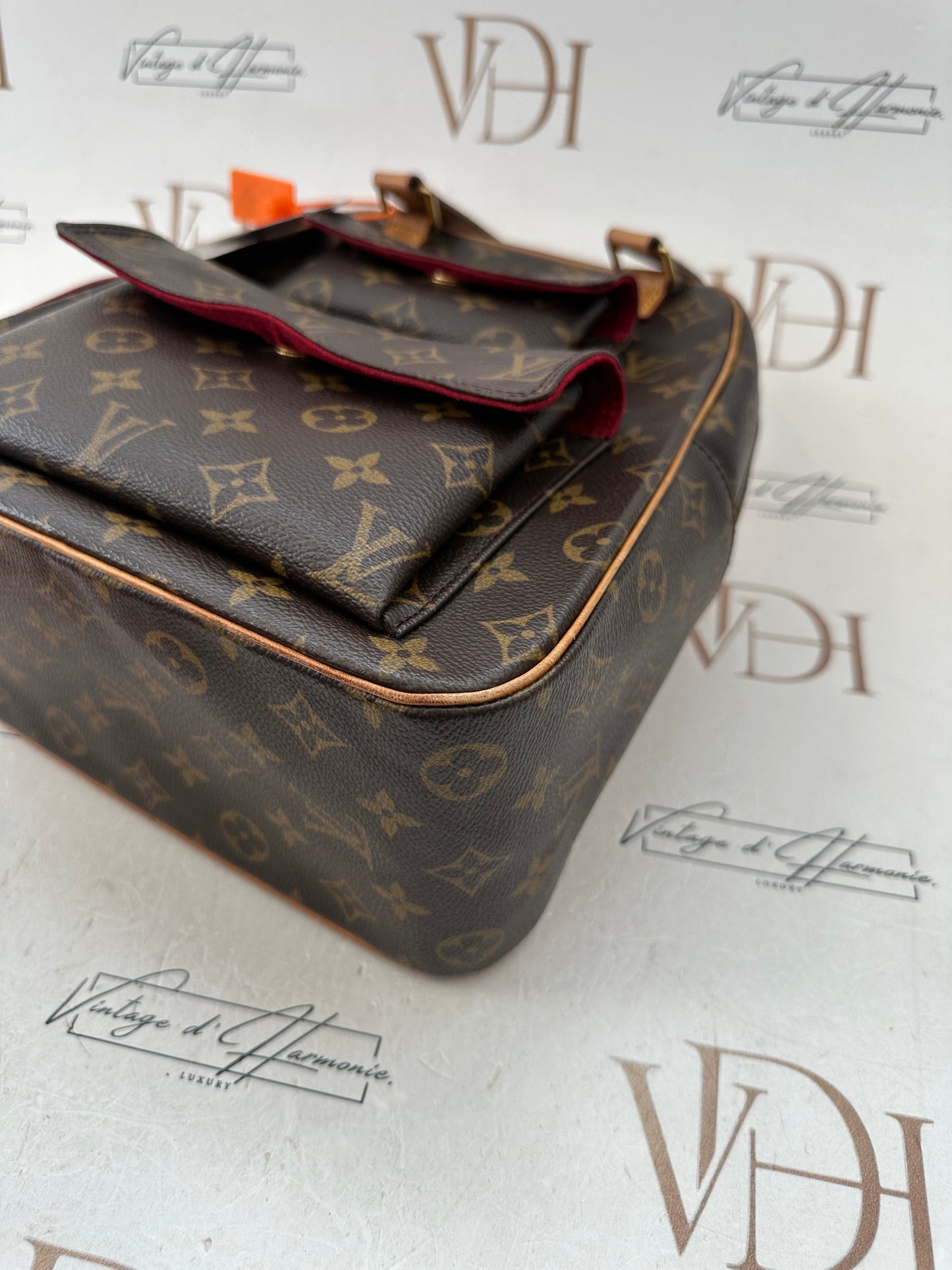 016928 - Louis Vuitton Excentricite