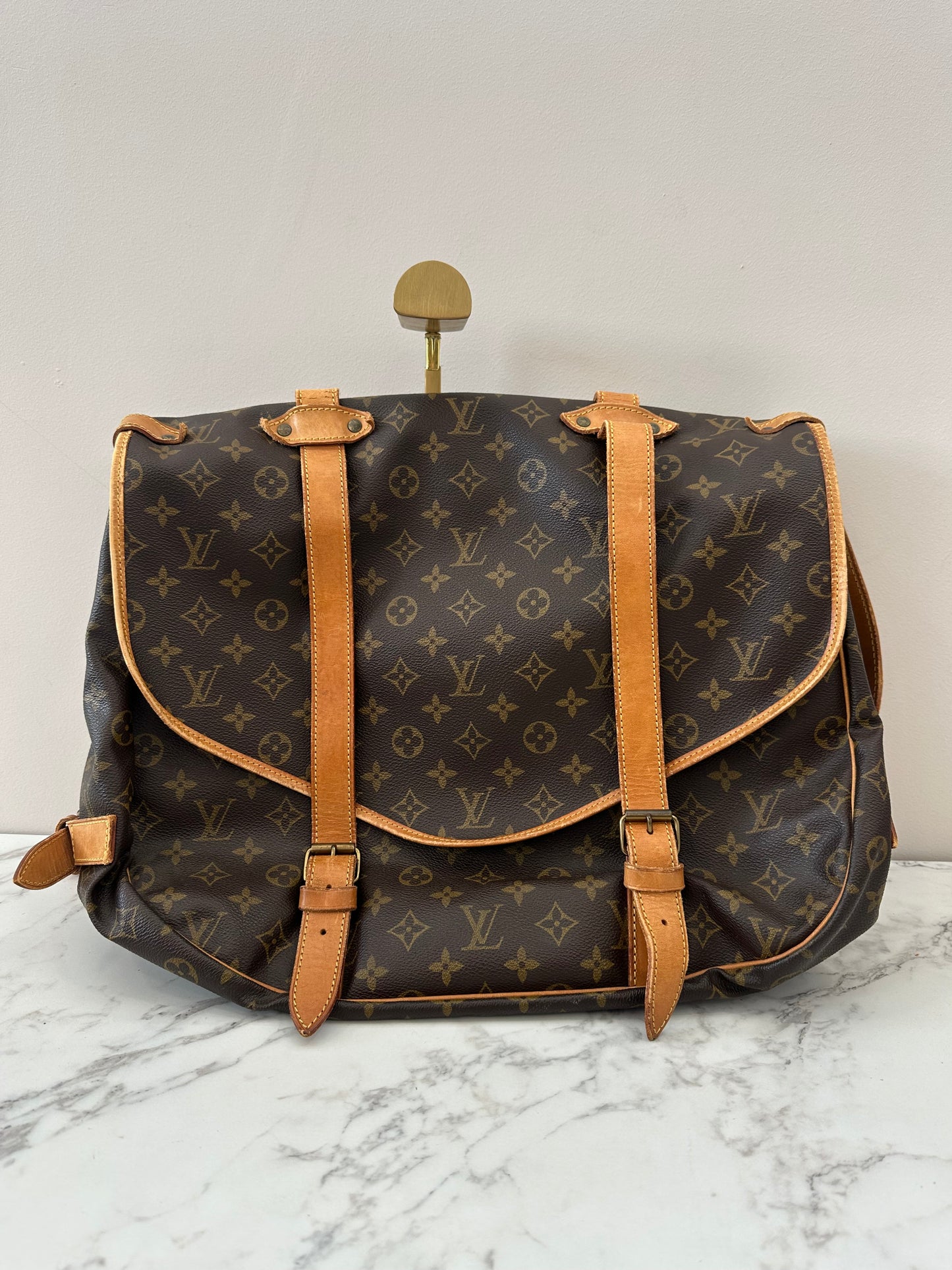 Louis Vuitton Saumur 43