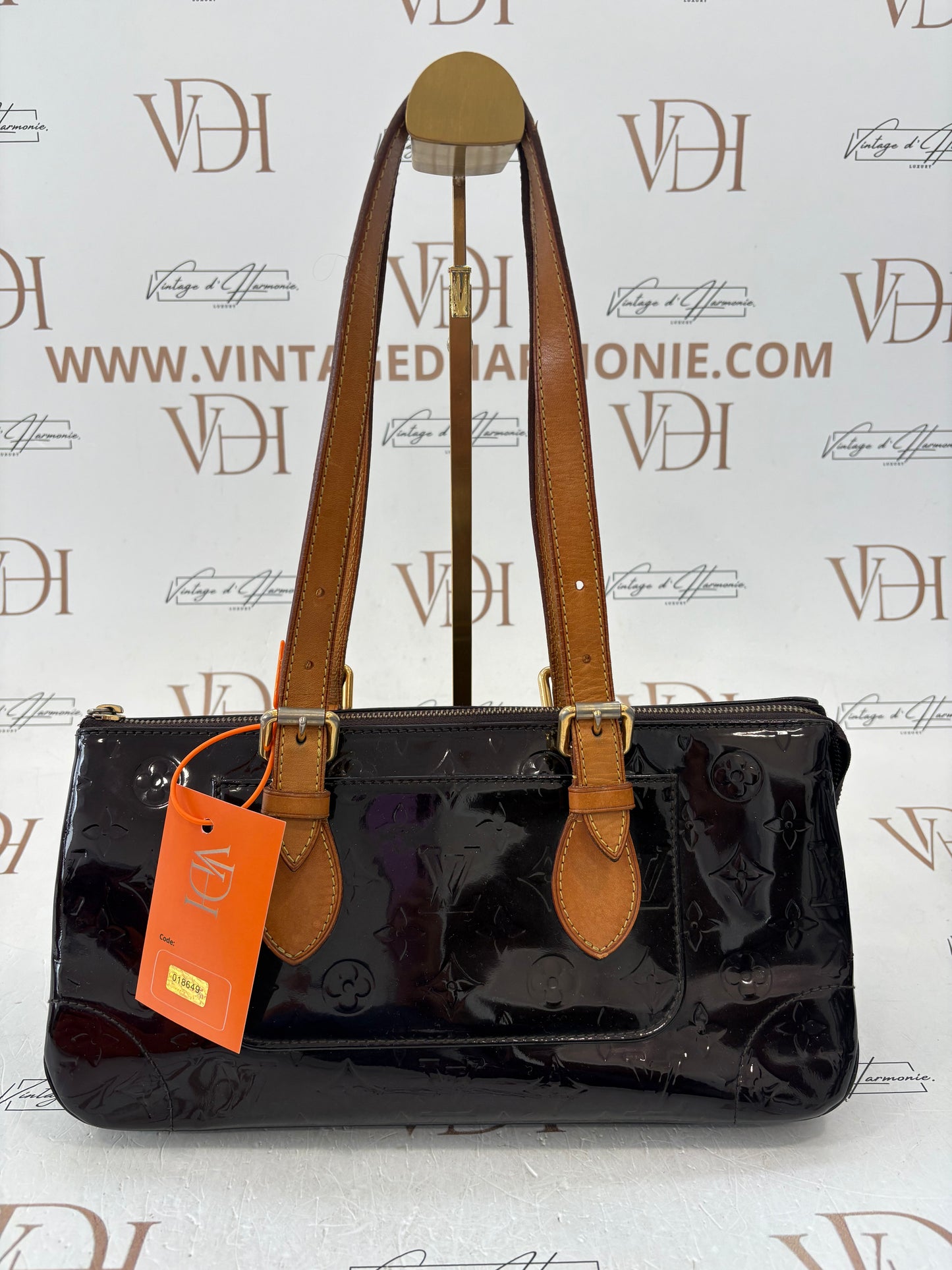 018649 - Louis Vuitton Vernis Rosewood
