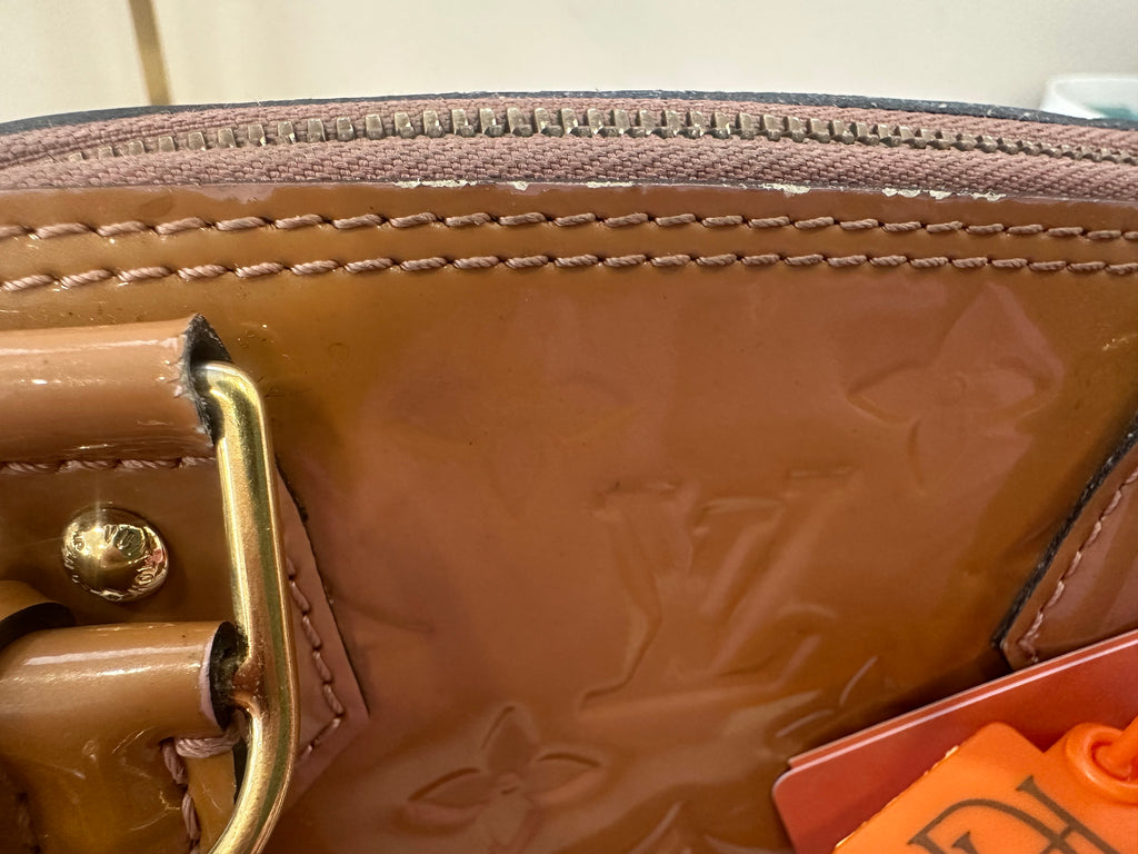 Louis Vuitton Alma BB Vernis Beige