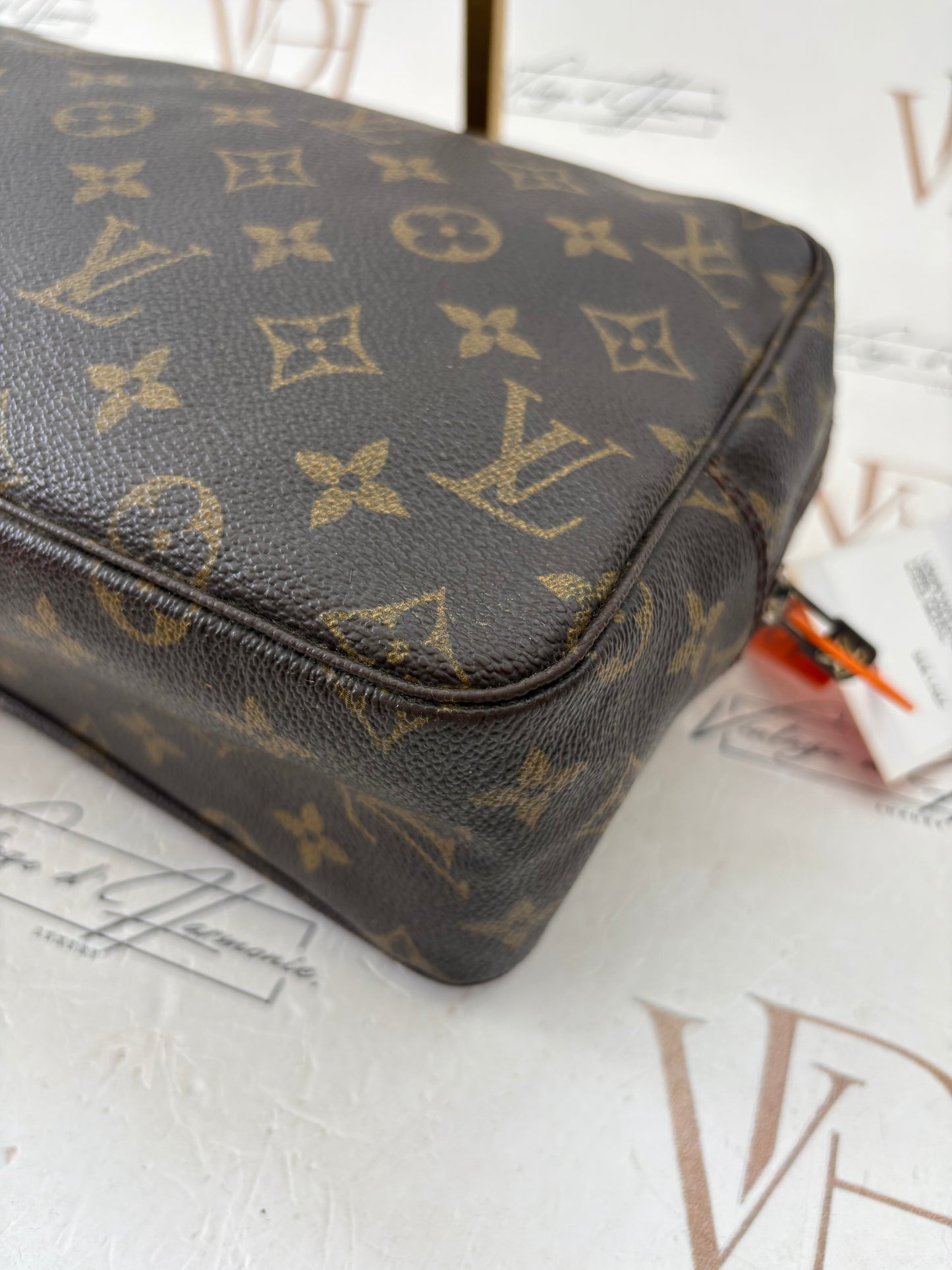 018731 - Louis Vuitton Trousse Toilette 28