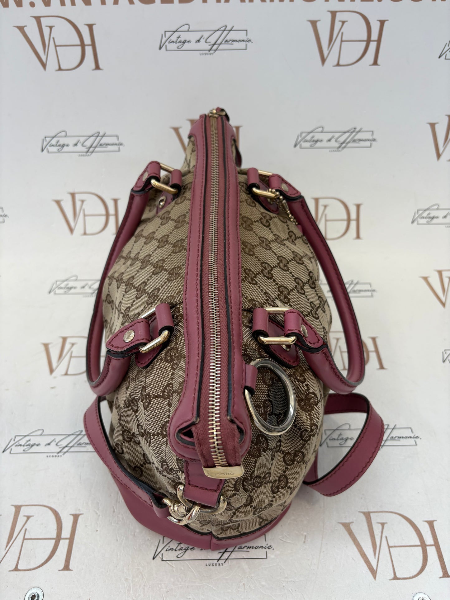 383977 - Gucci Sukey