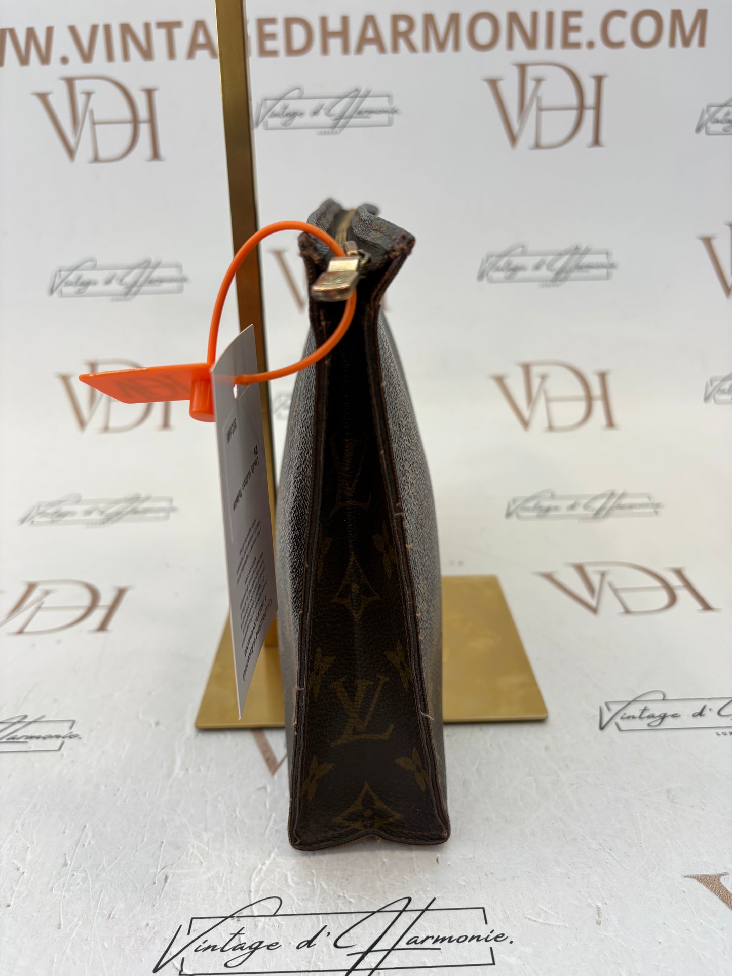 018178 - Louis Vuitton Toilette 26