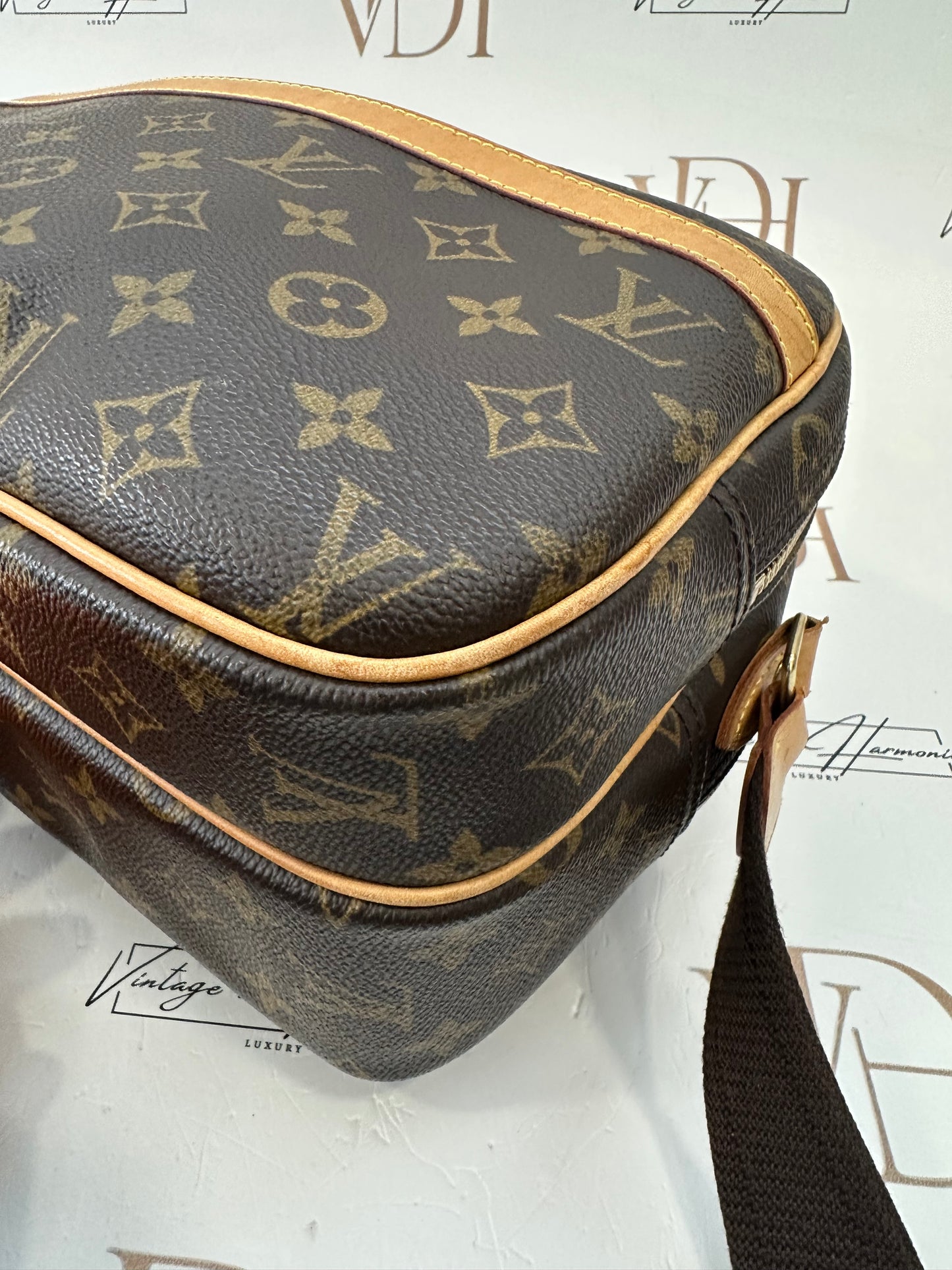 017934 - Louis Vuitton Reporter PM