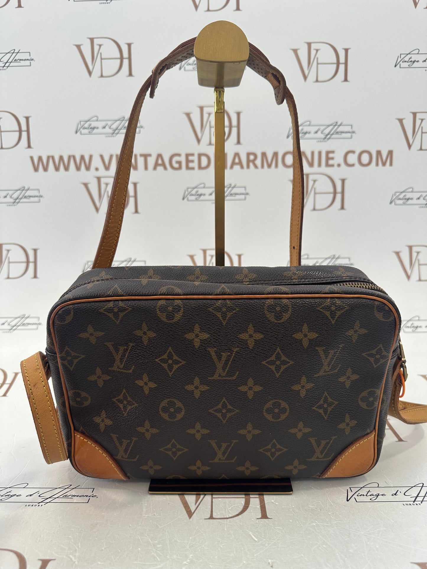 017786 - Louis Vuitton Trocadero 27