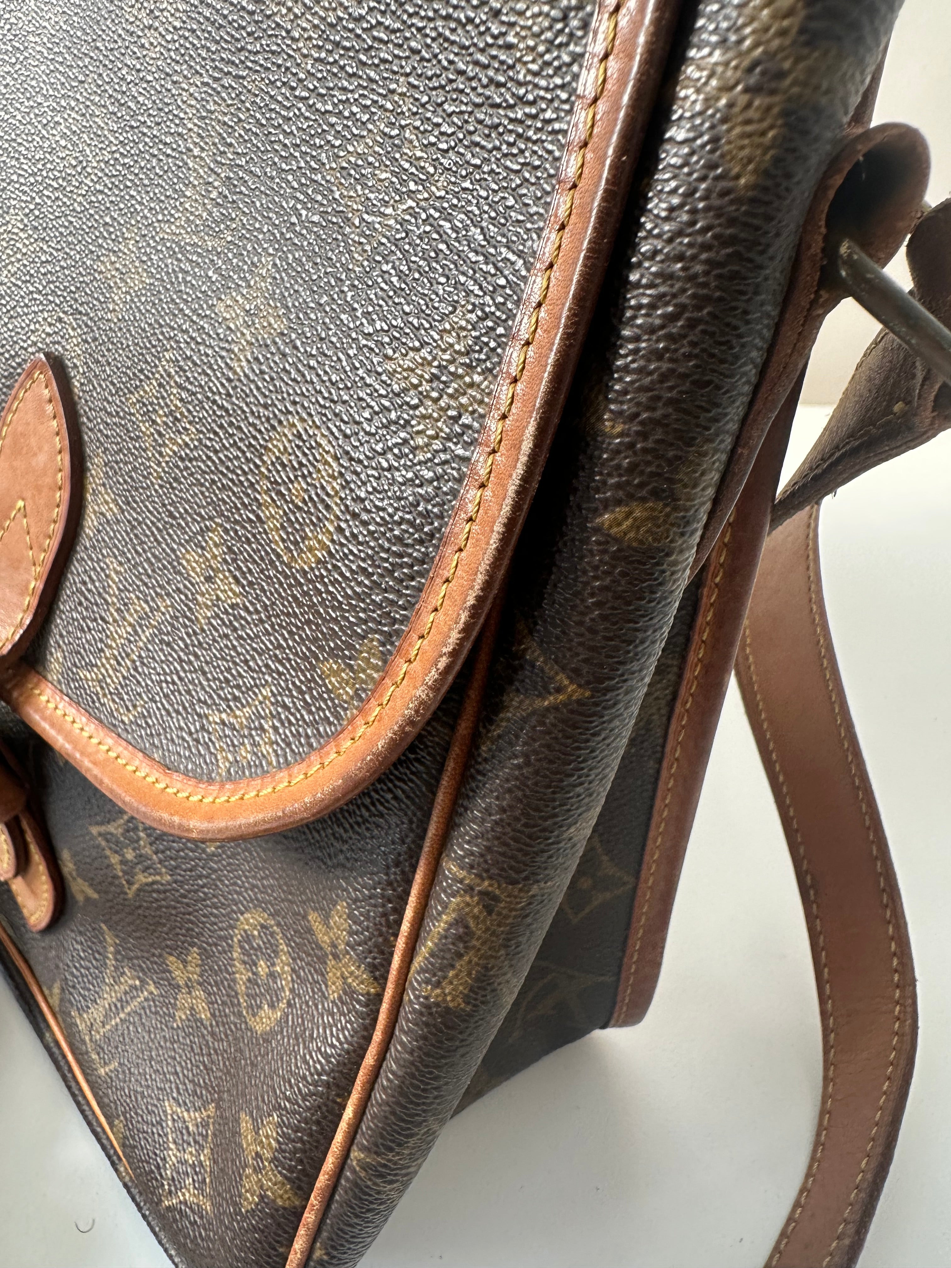 Louis Vuitton Gibeciere GM