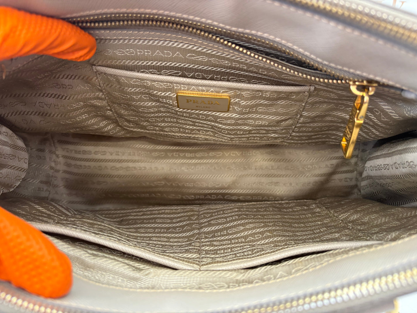 383898 - Prada Galleria Grey