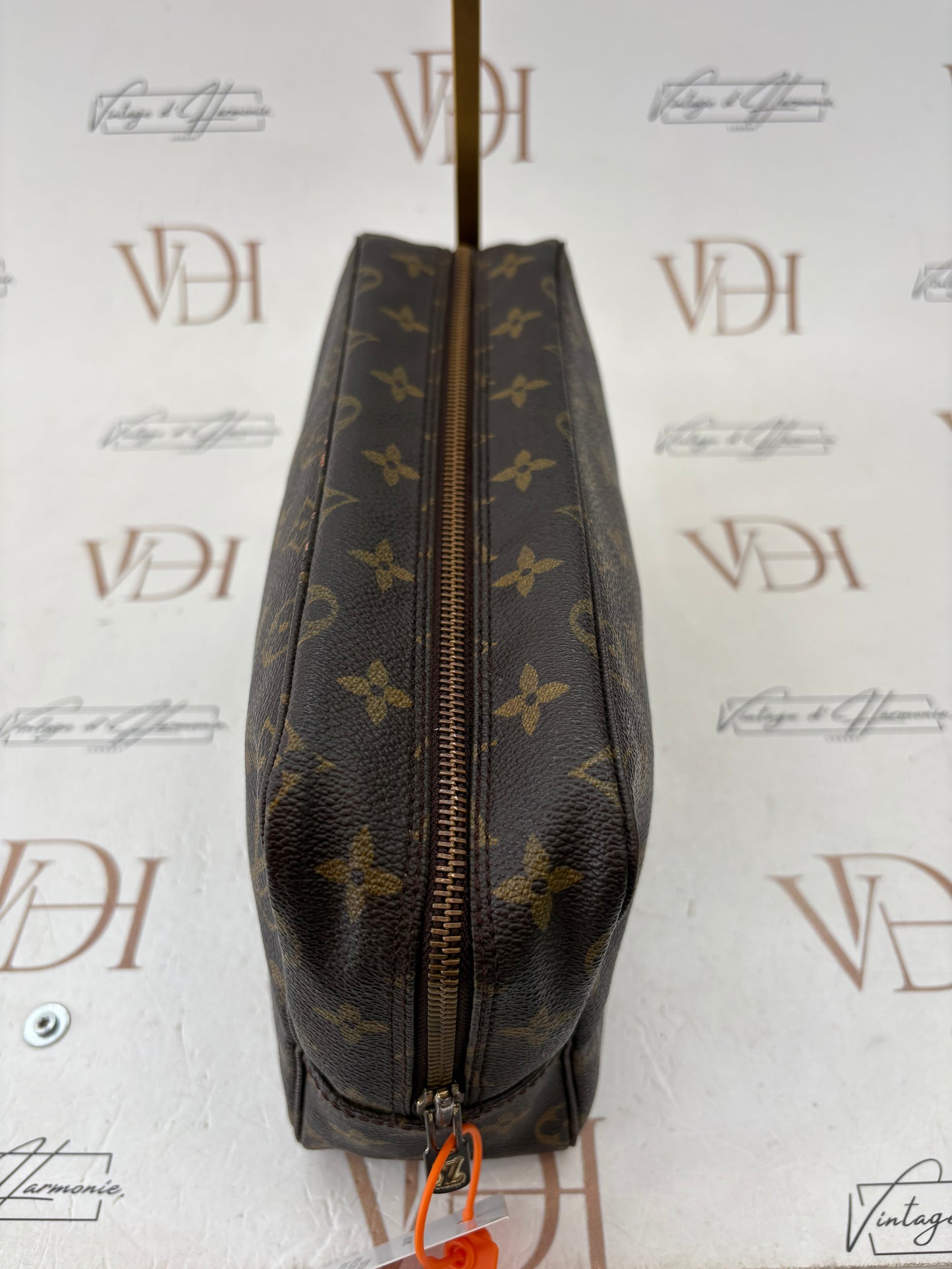 018731 - Louis Vuitton Trousse Toilette 28