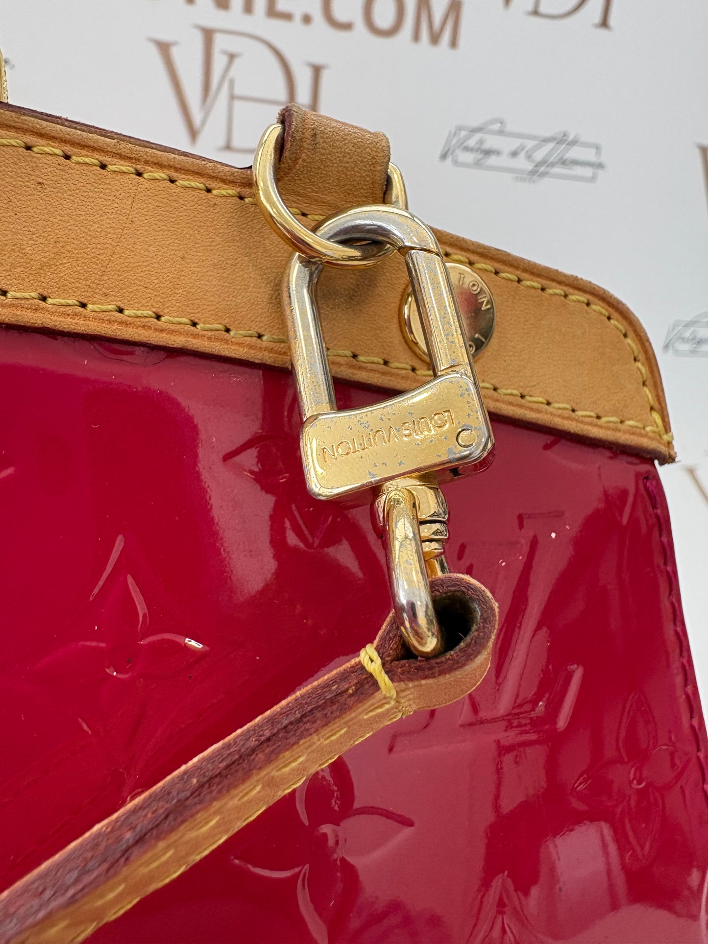 382700 - Louis Vuitton Brea