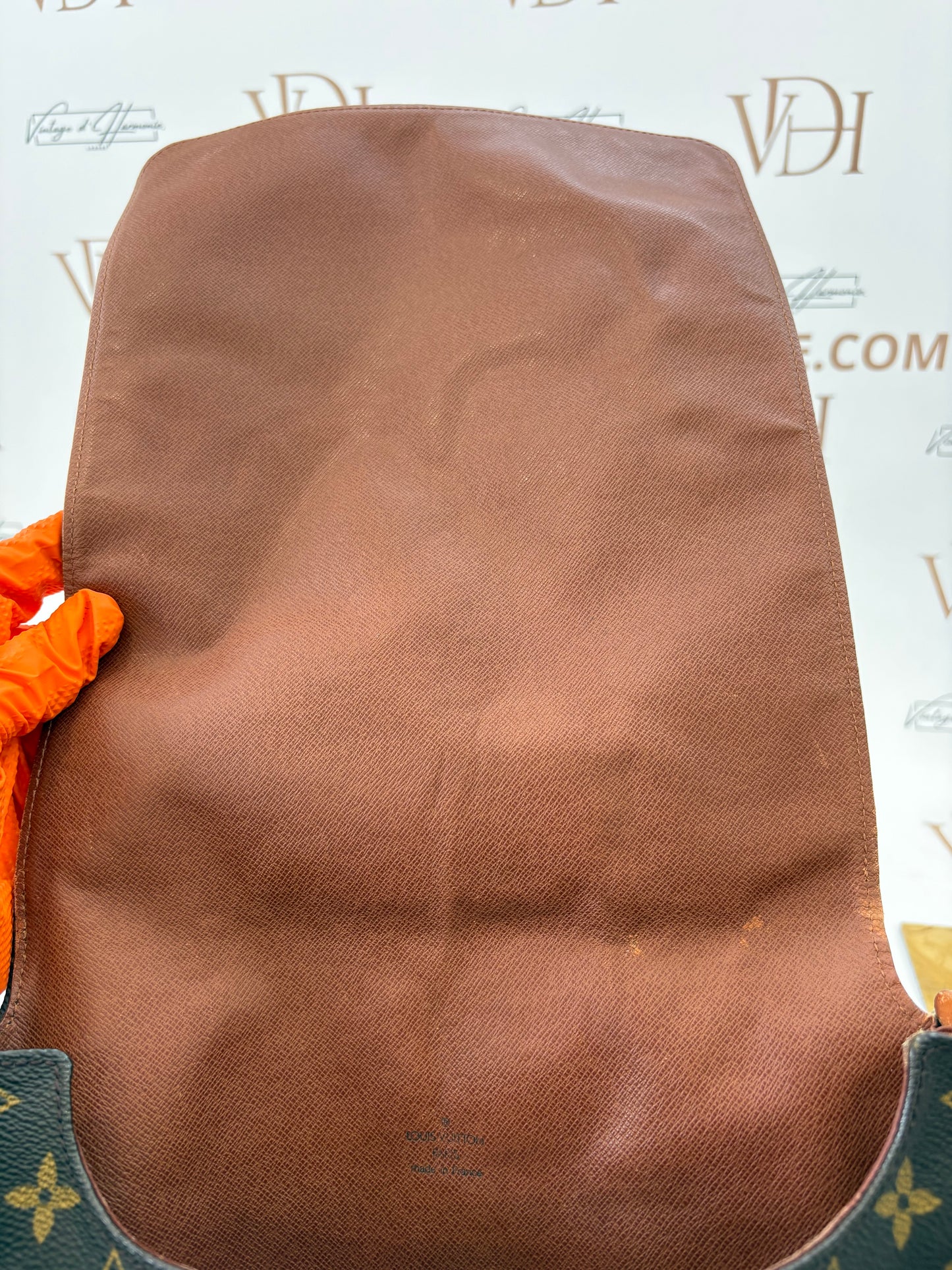 018990 - Louis Vuitton Musette