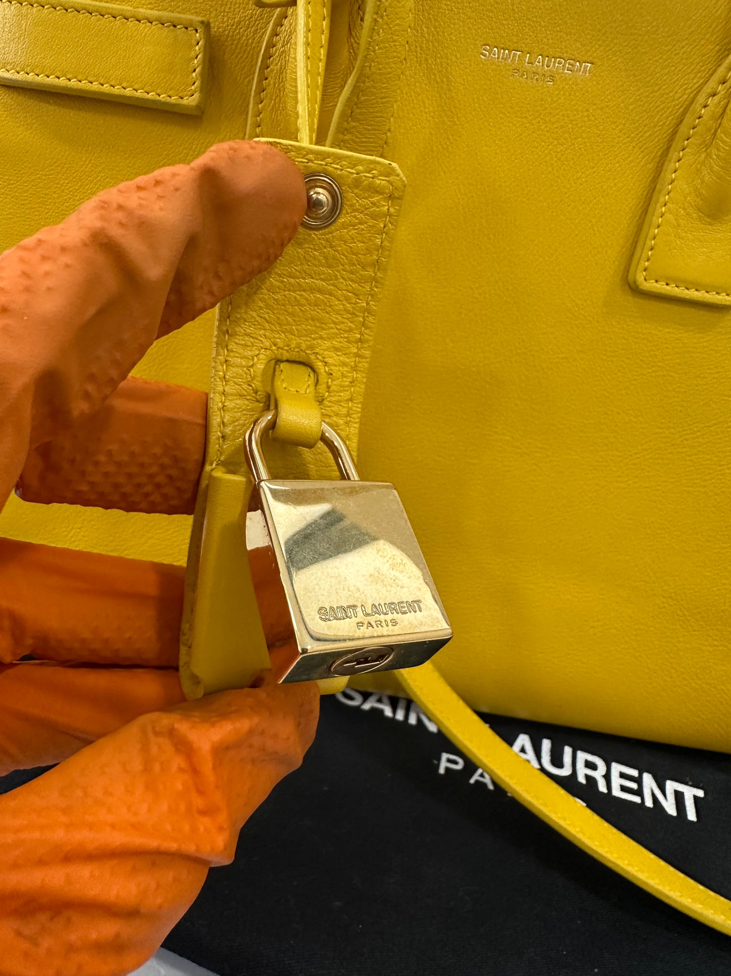 382221 - Saint Laurent Sac De Jour Baby Yellow