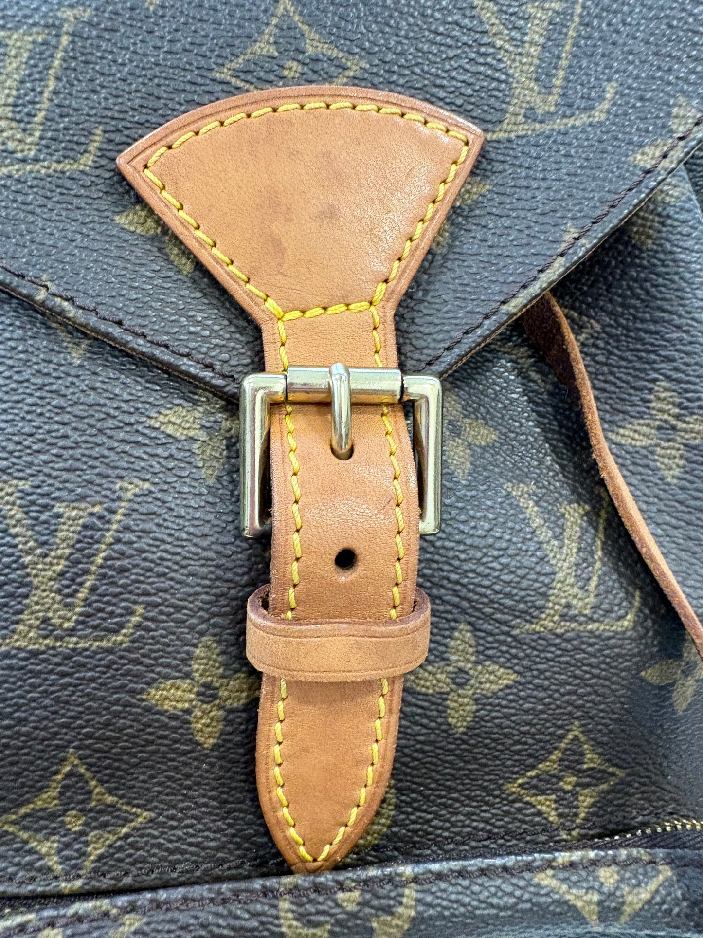 017658 - Louis Vuitton Montsouris MM