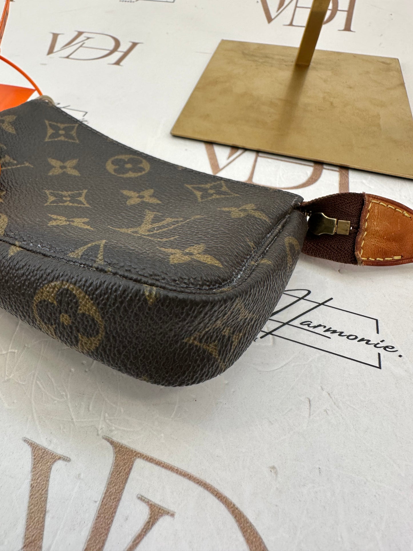 017818 - Louis Vuitton Pochette
