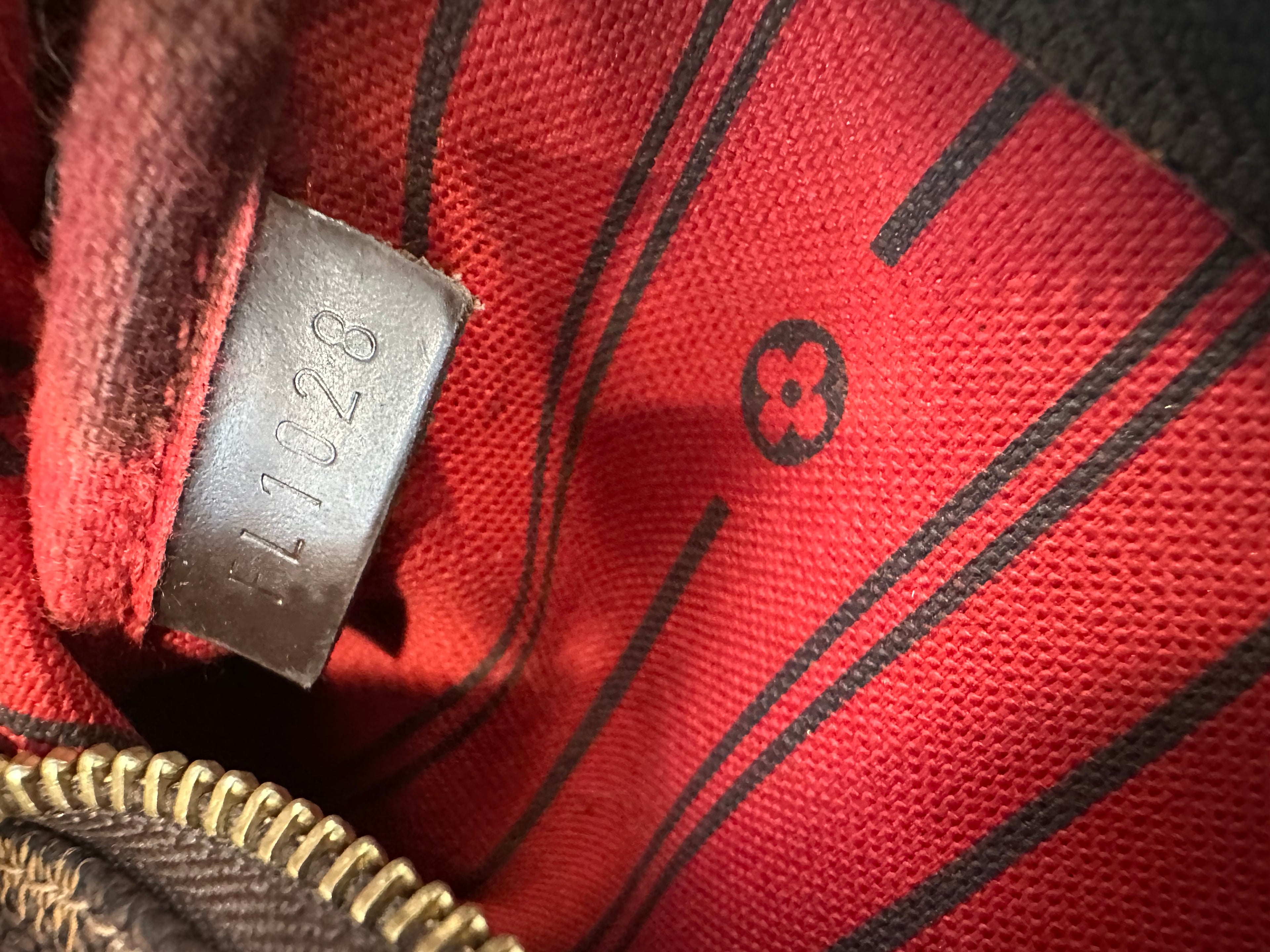 Louis Vuitton Mini Pochette Damier