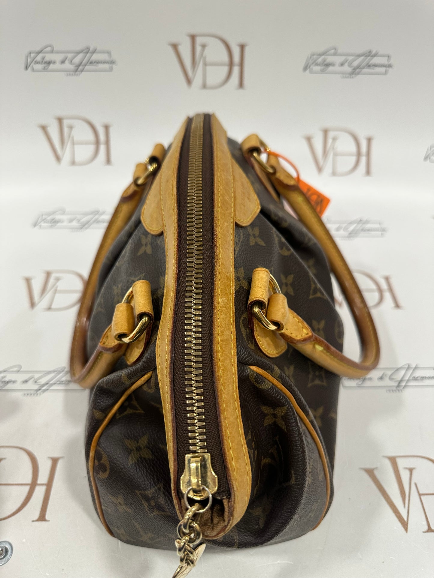 017980 - Louis Vuitton Tivoli PM
