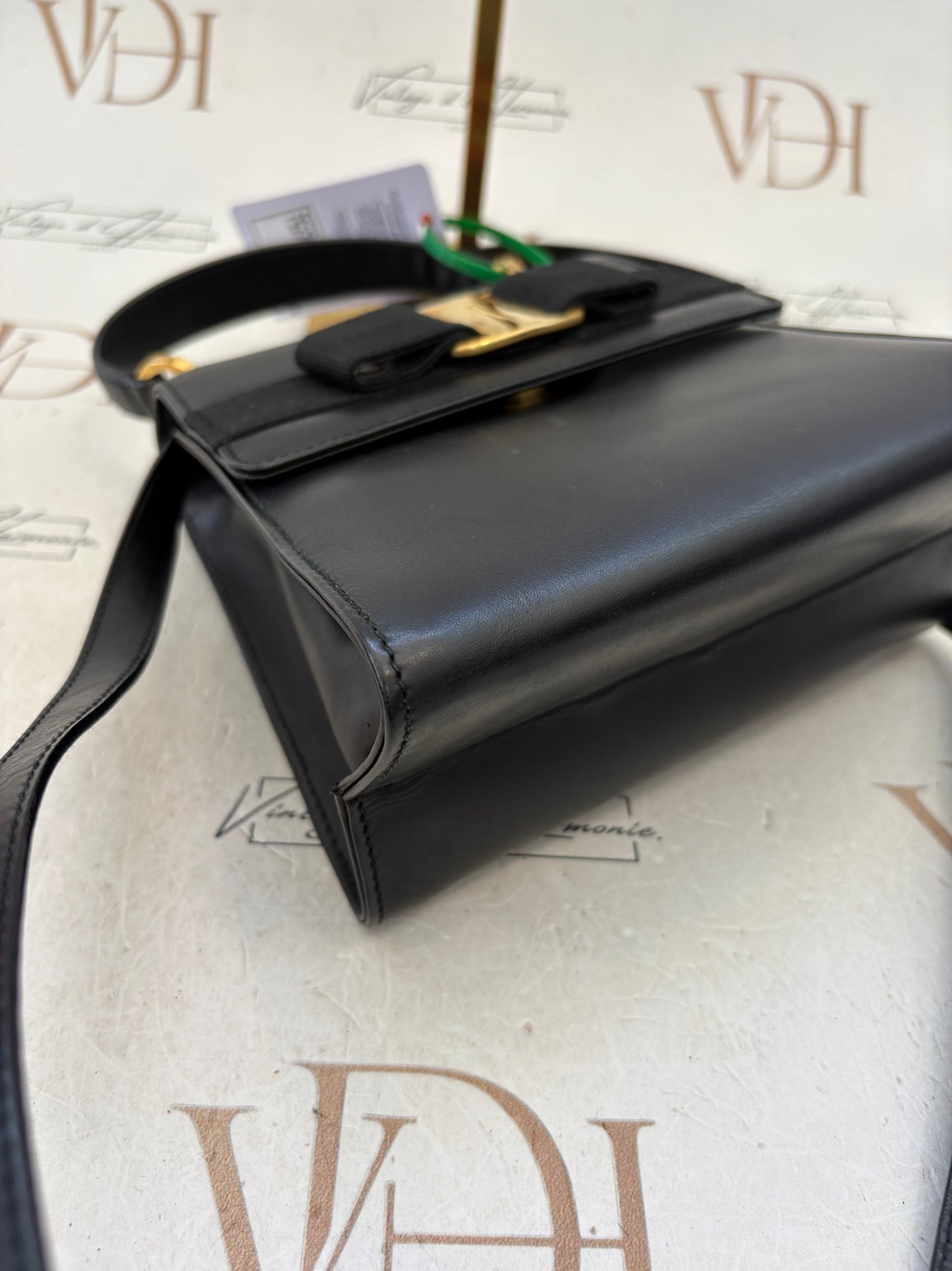 017239 - Salvatore Ferragamo Vara