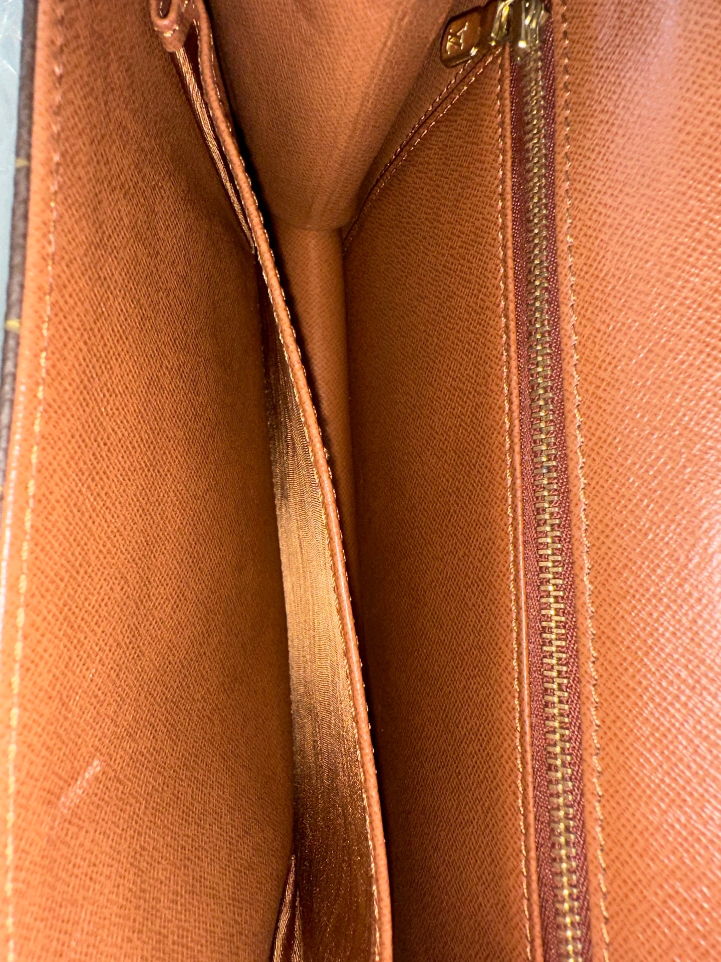 Louis Vuitton Pochette Dame GM