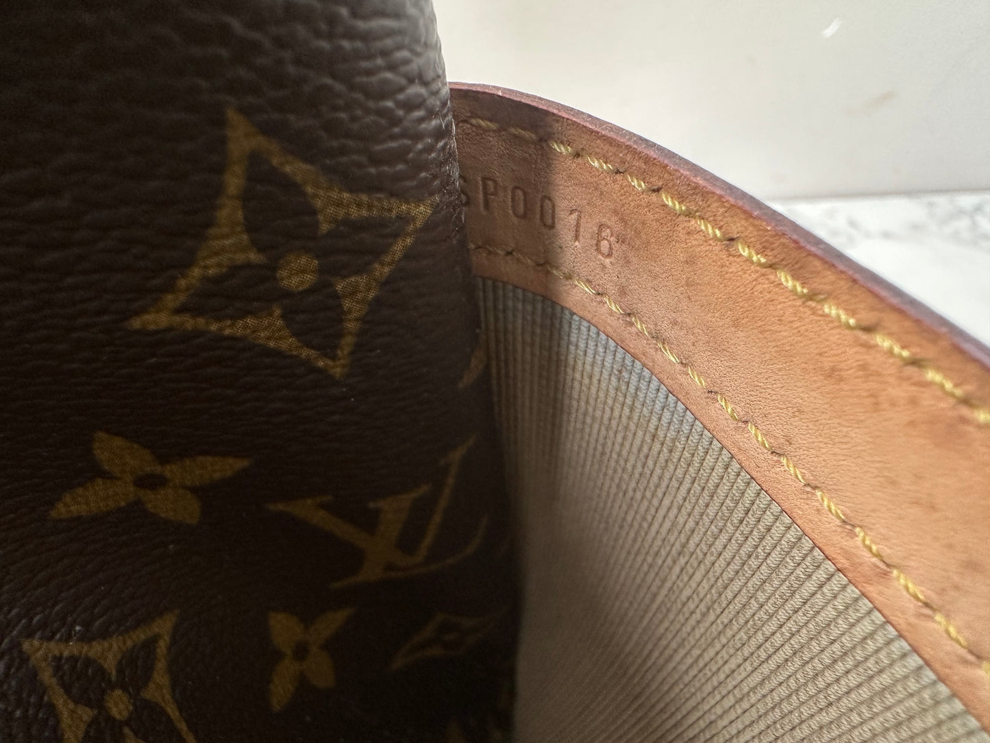 Louis Vuitton Reporter PM