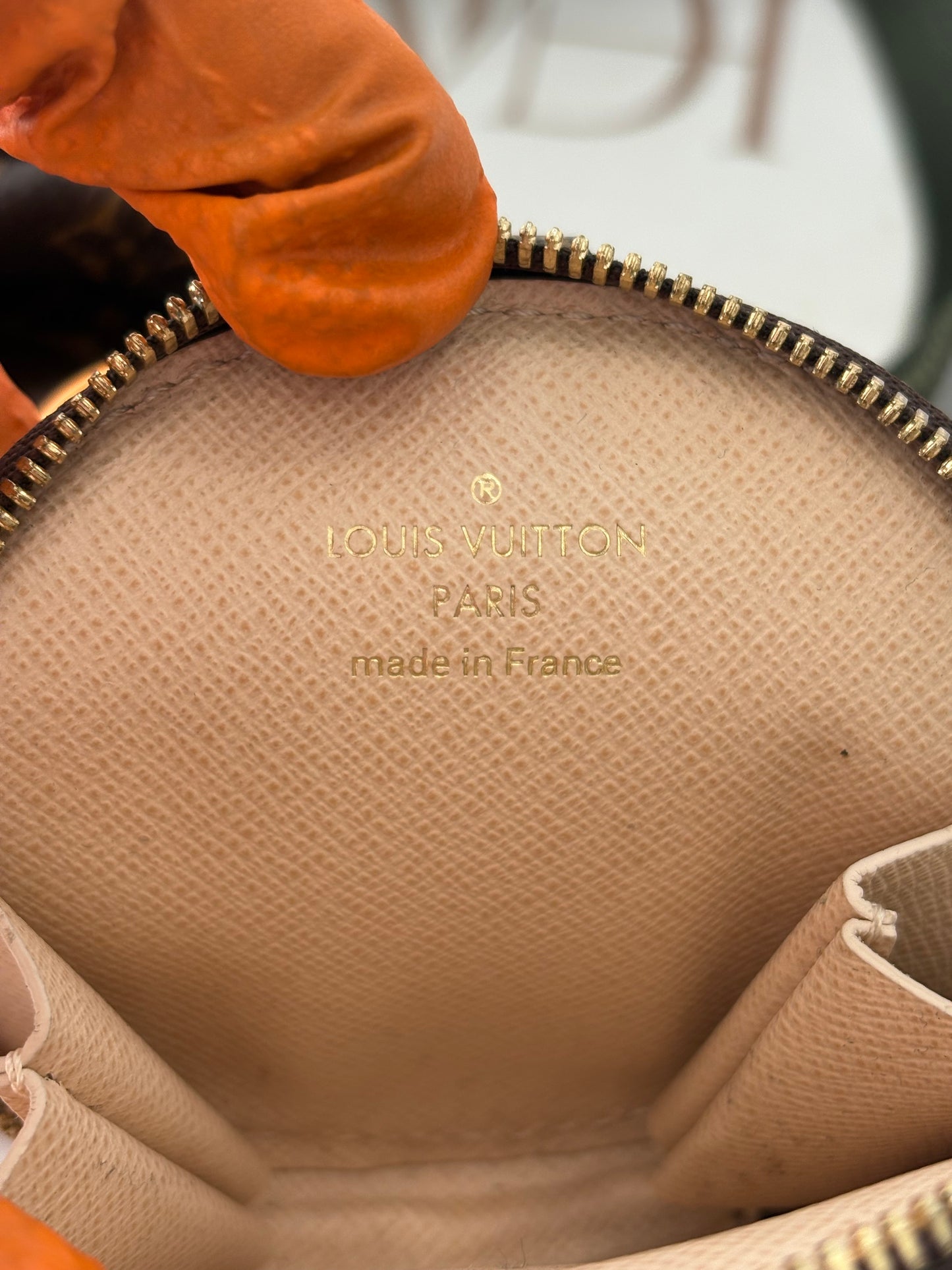 201426 - Louis Vuitton Multipochette
