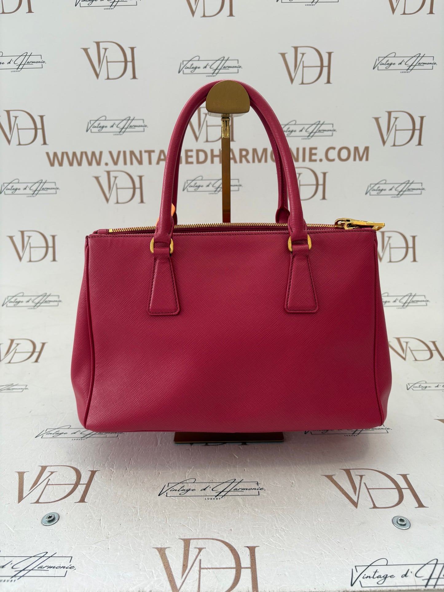 200888 - Prada Galleria