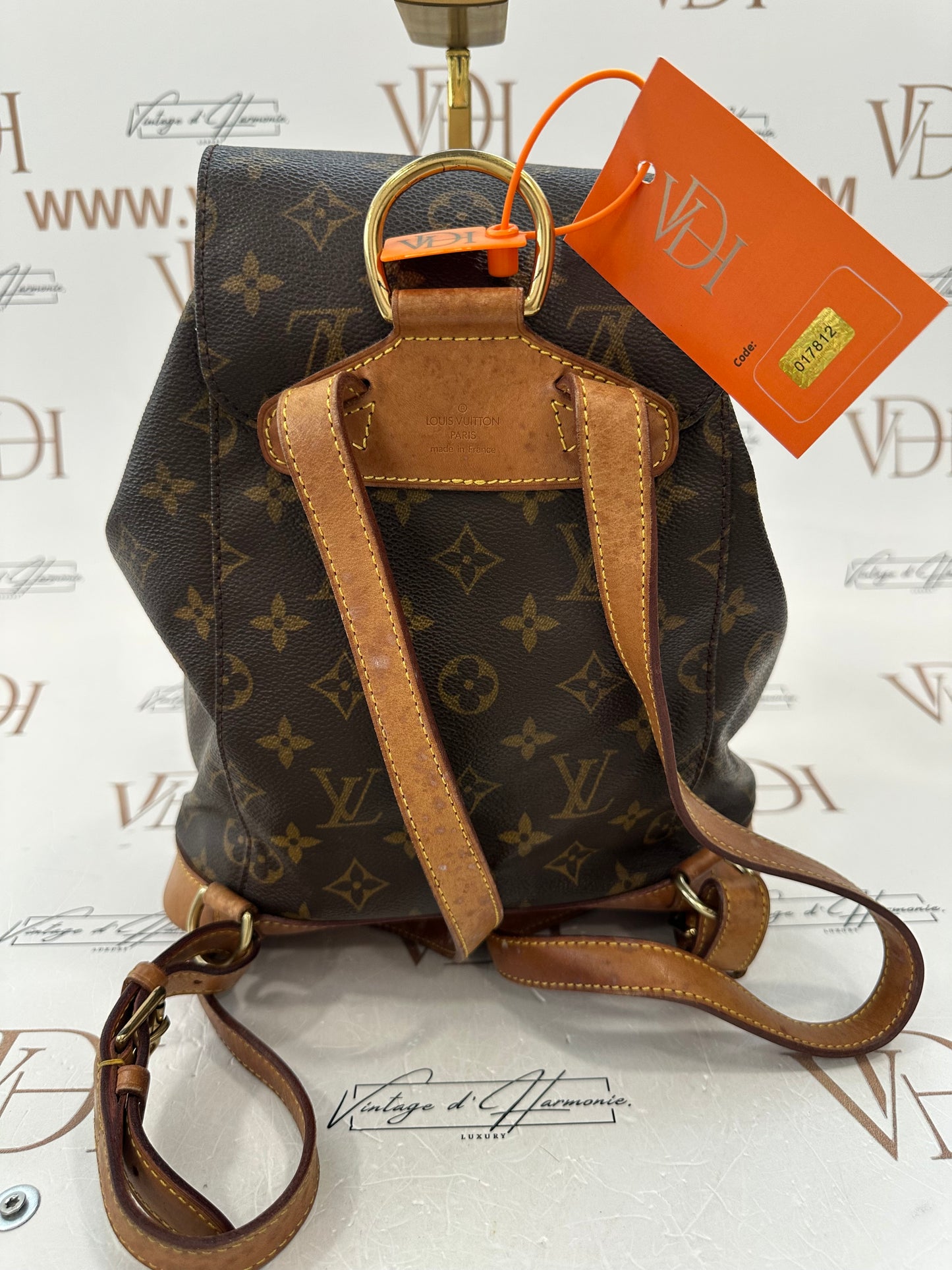 017812 - Louis Vuitton Montsouris MM
