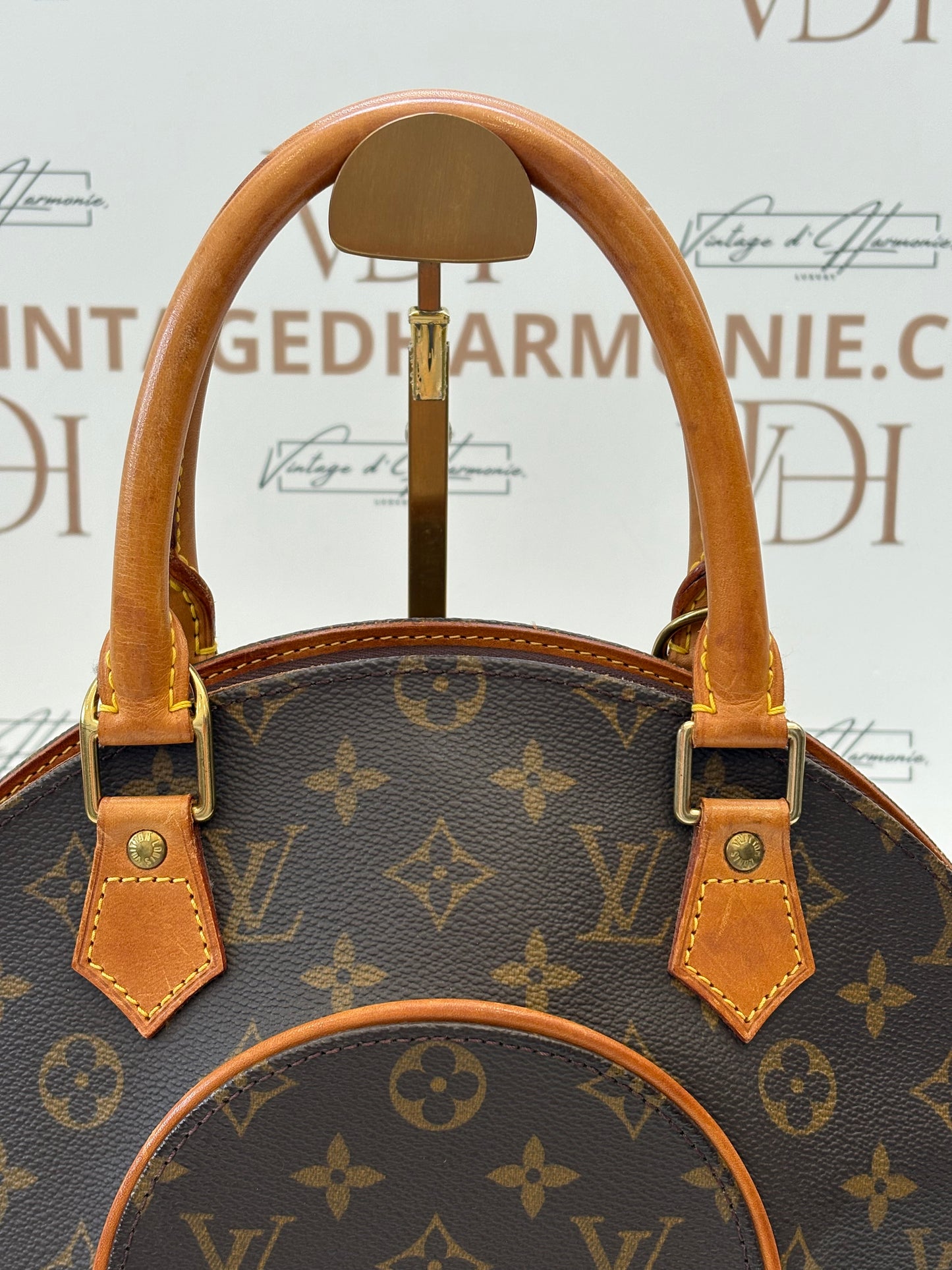 018134 - Louis Vuitton Ellipse