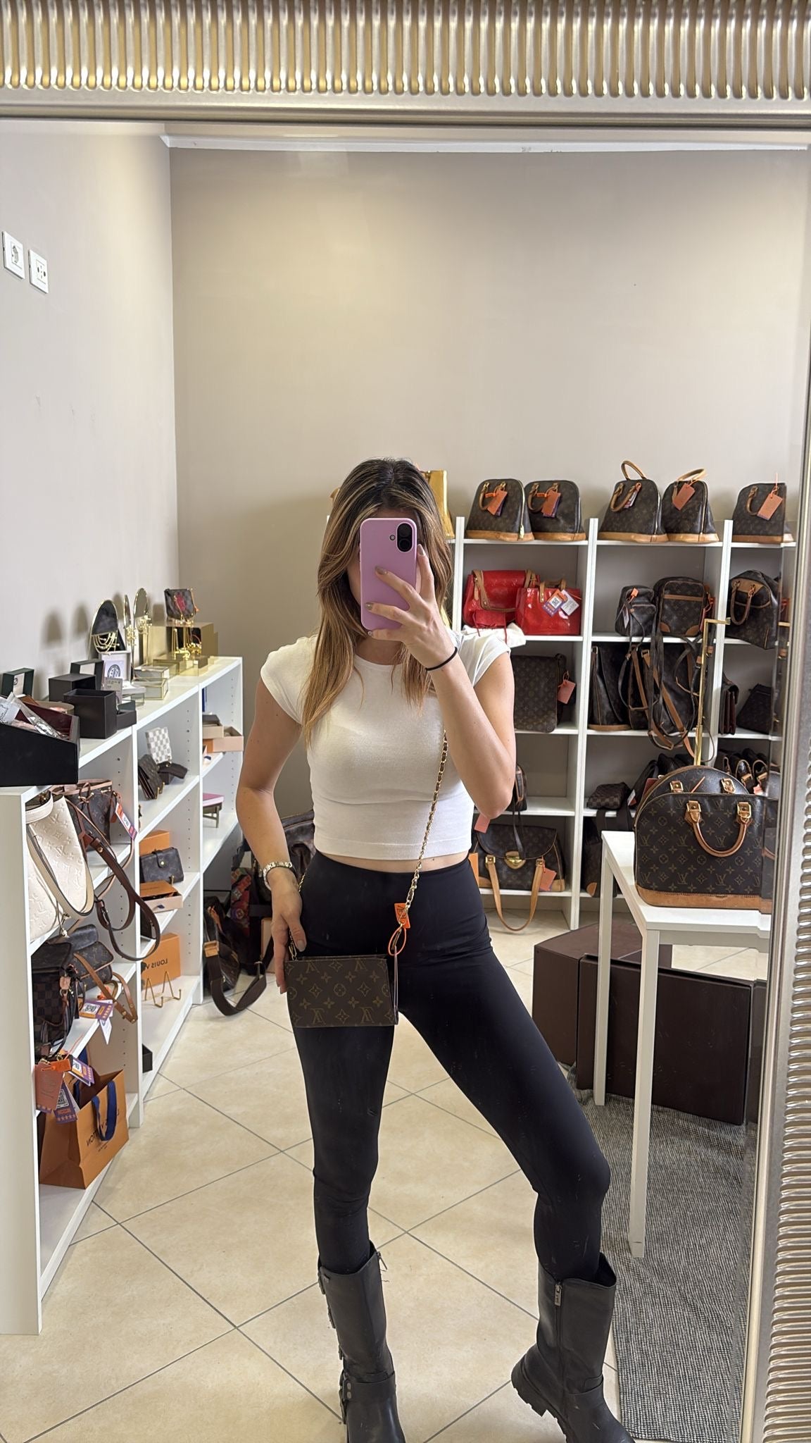 Louis Vuitton Pochette Bucket