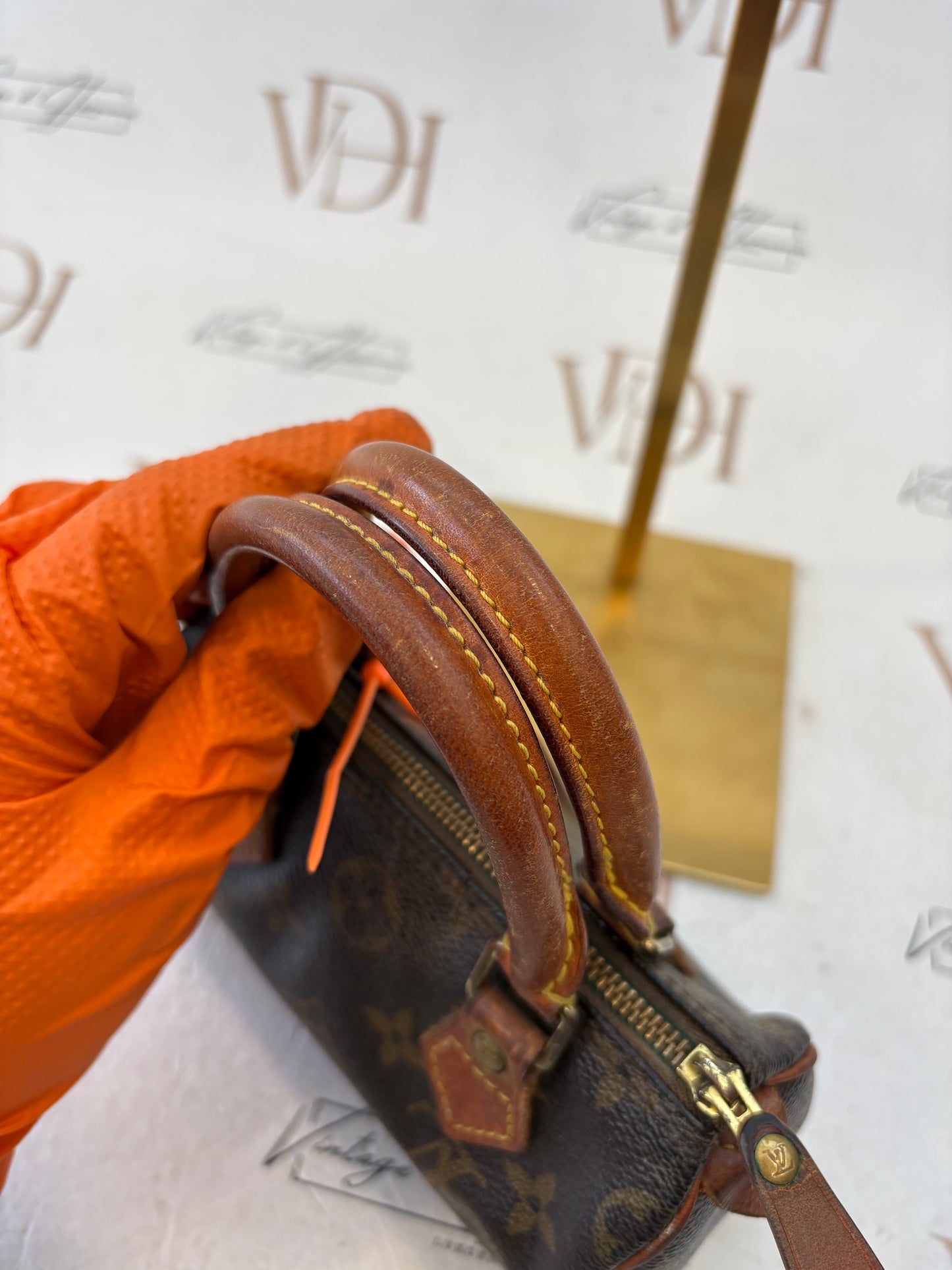 018358 - Louis Vuitton Speedy Nano