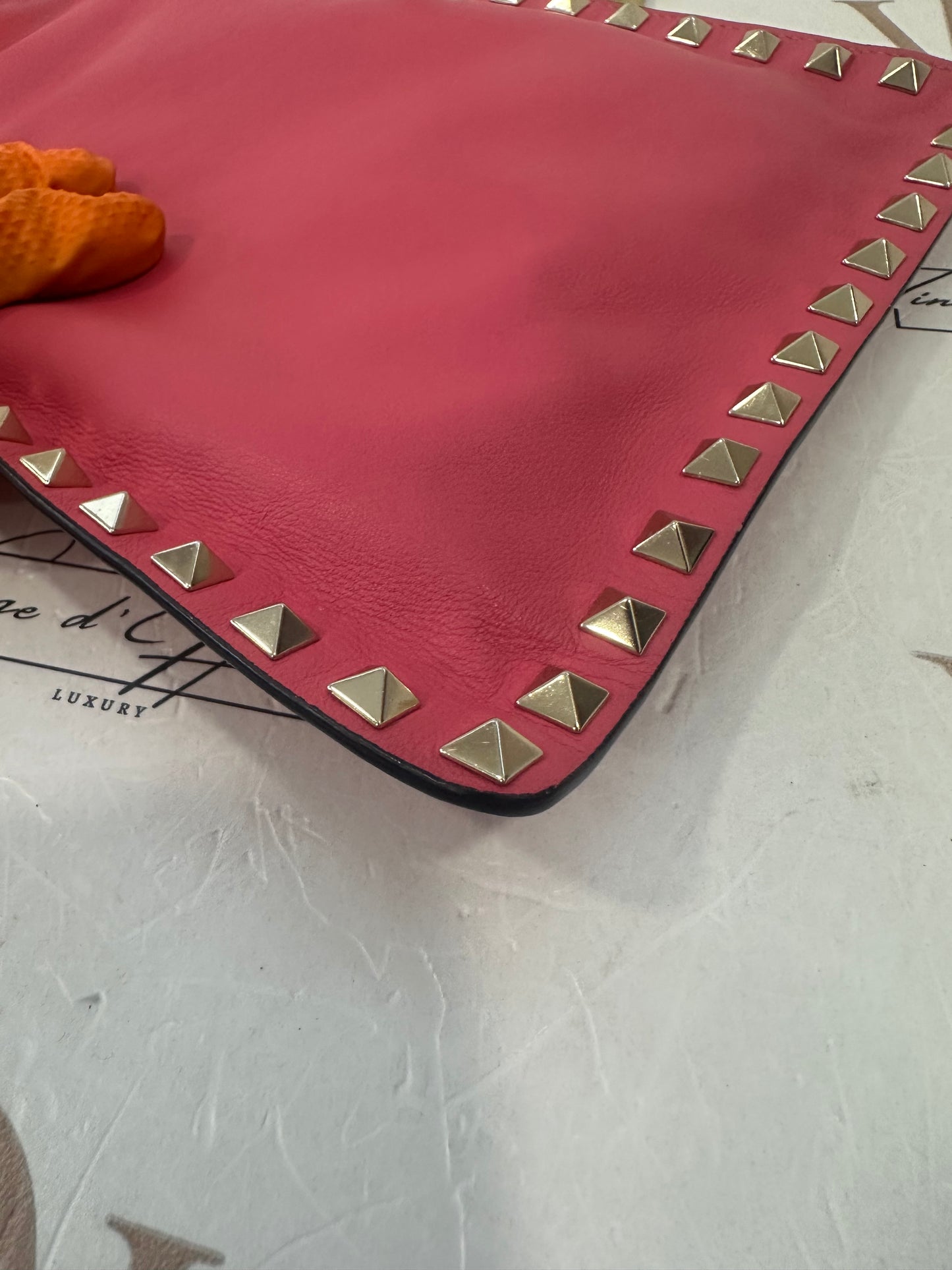383011 - Valentino Pochette