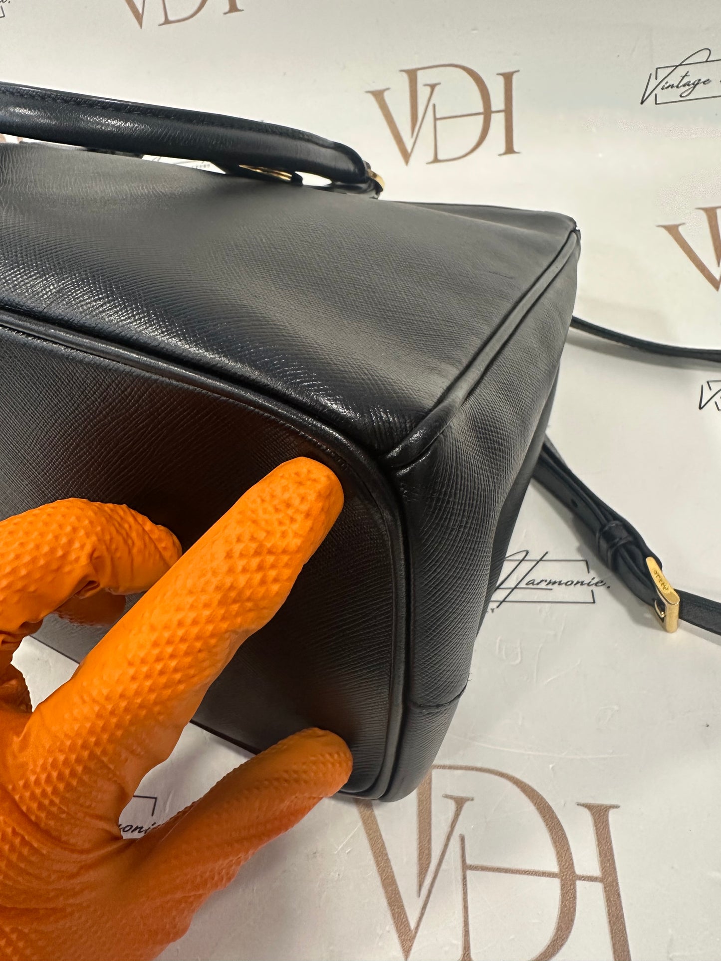 382899 - Prada Galleria