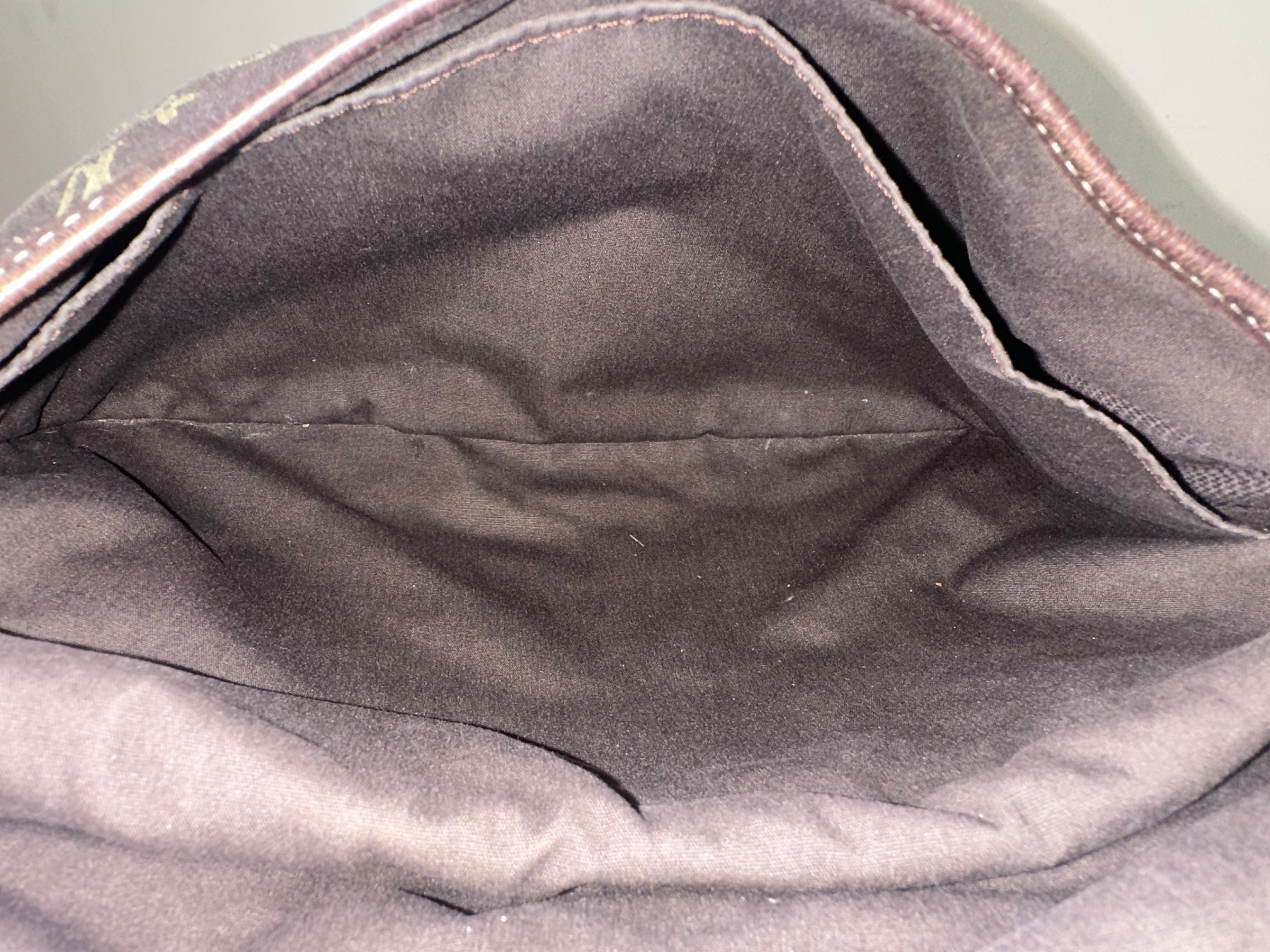 Louis Vuitton Mini Lin Saumur 30