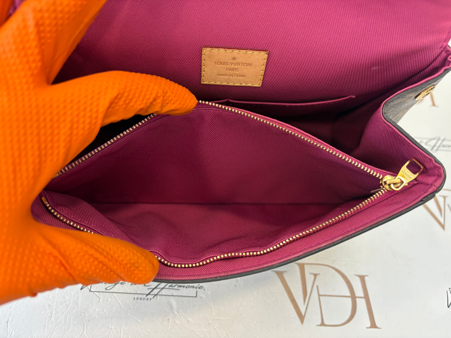 383776 - Louis Vuitton Cluny