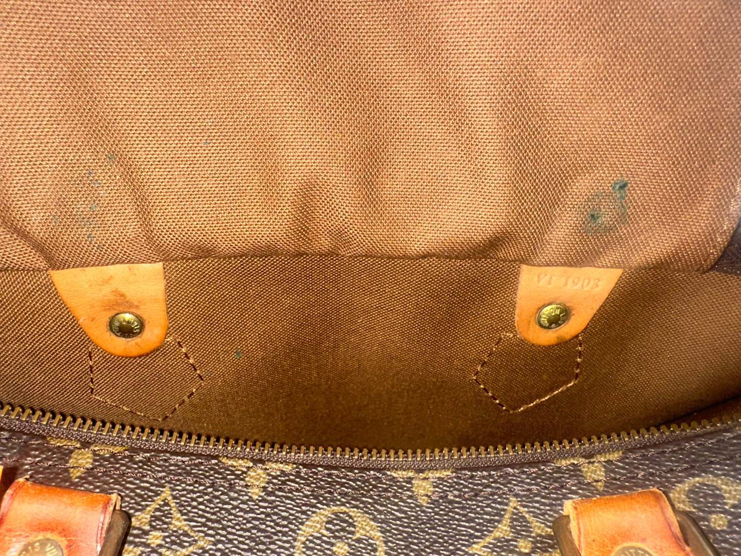 Louis Vuitton Speedy 30