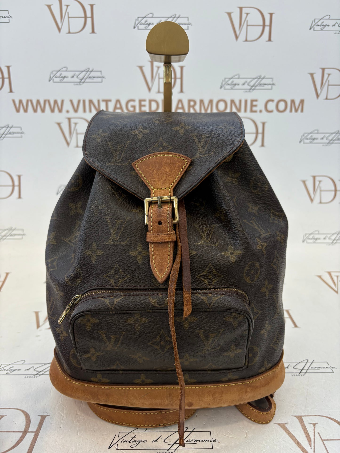 018612 - Louis Vuitton Montsouris MM