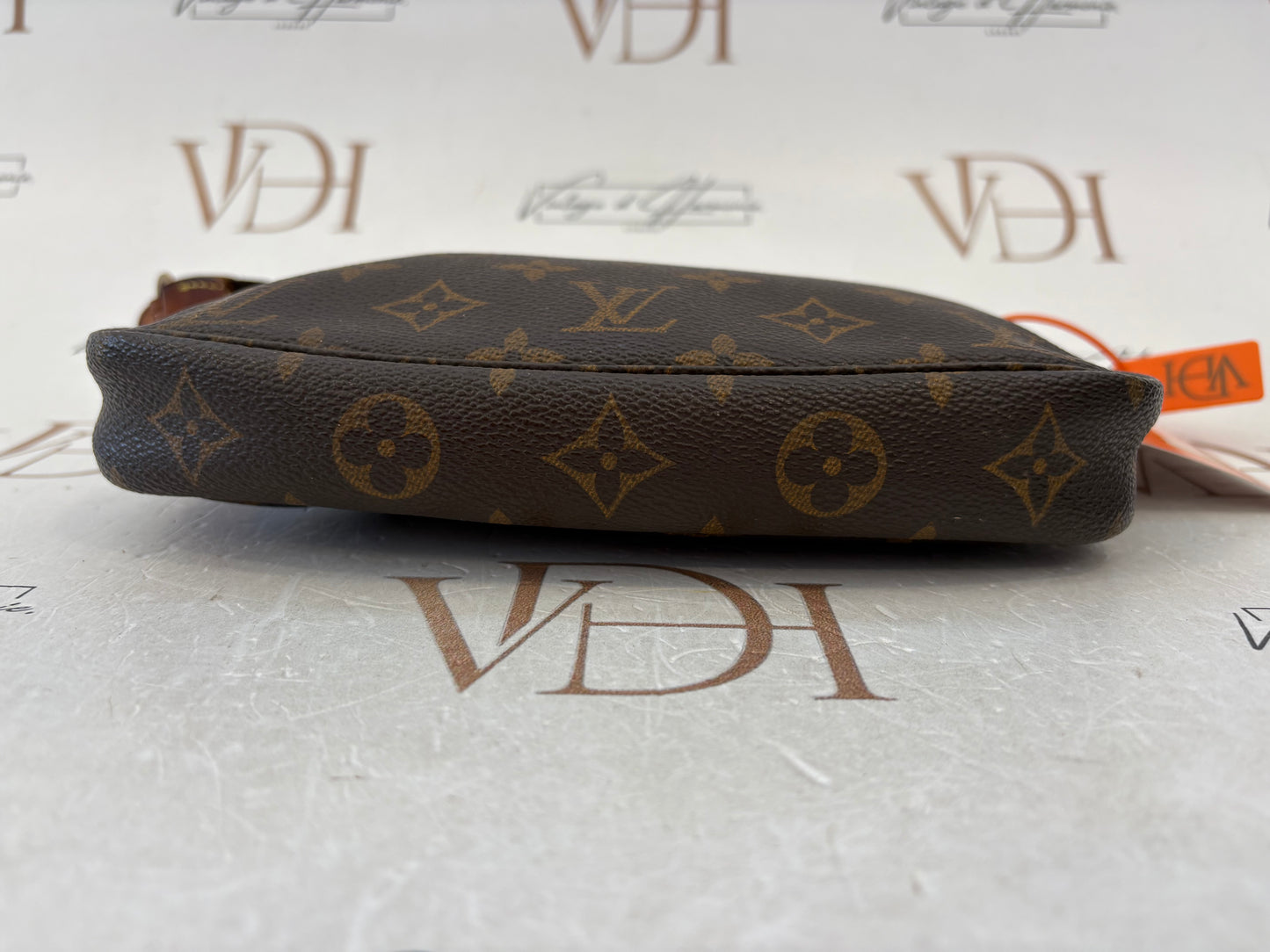 019011 - Louis Vuitton Pochette Accessoires