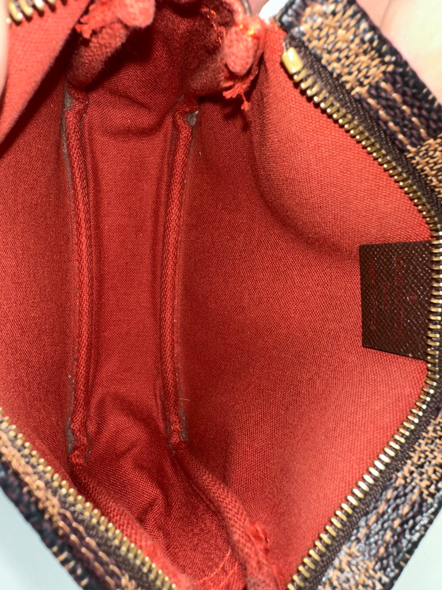 Louis Vuitton Pochette Damier